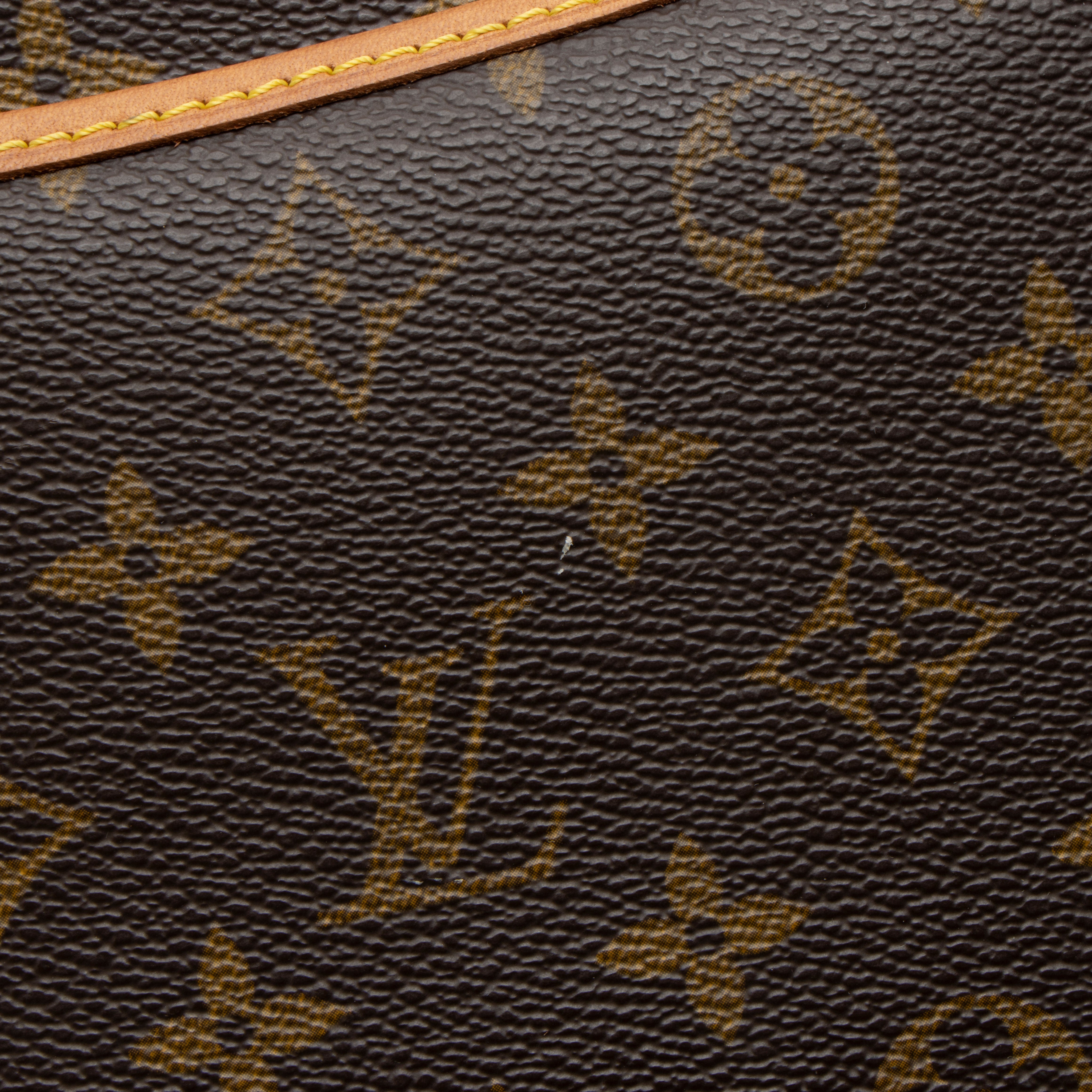 Louis Vuitton Vintage Monogram Canvas Deauville Satchel (SHF-YMAtwb)