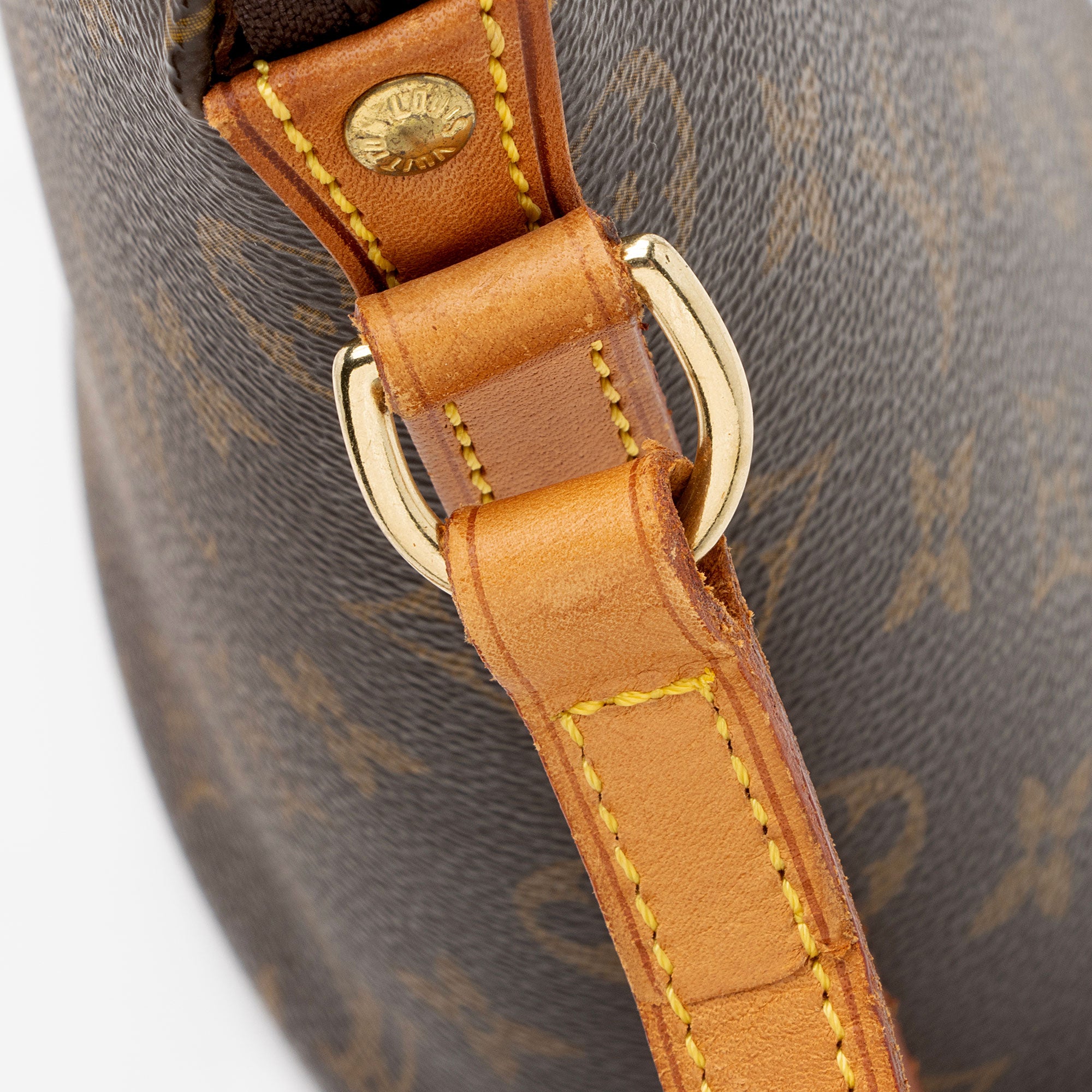 Louis Vuitton Vintage Monogram Canvas Drouot Shoulder Bag (SHF-1DGF9G)