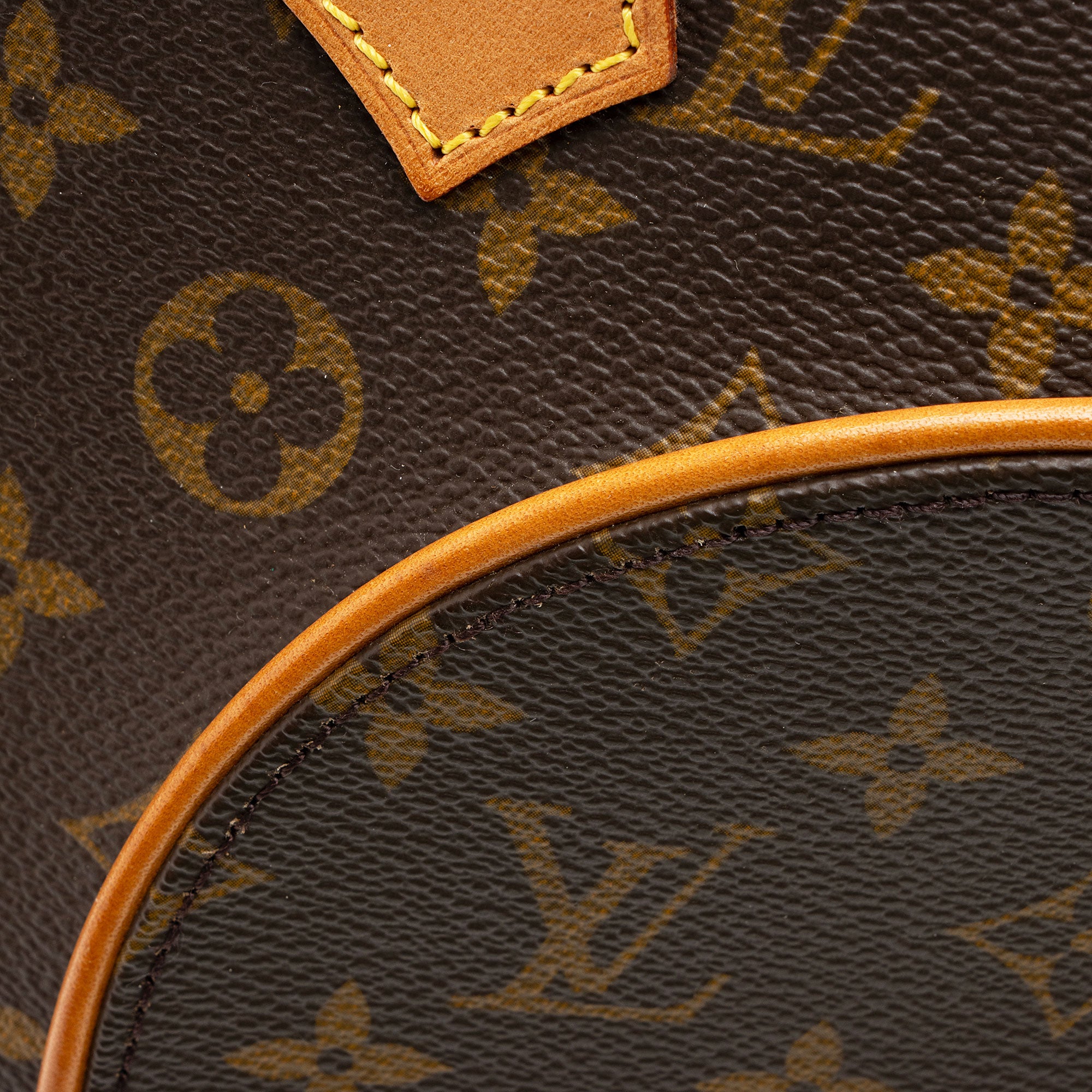 Louis Vuitton Vintage Monogram Canvas Ellipse MM Satchel (SHF-HHfKvA)