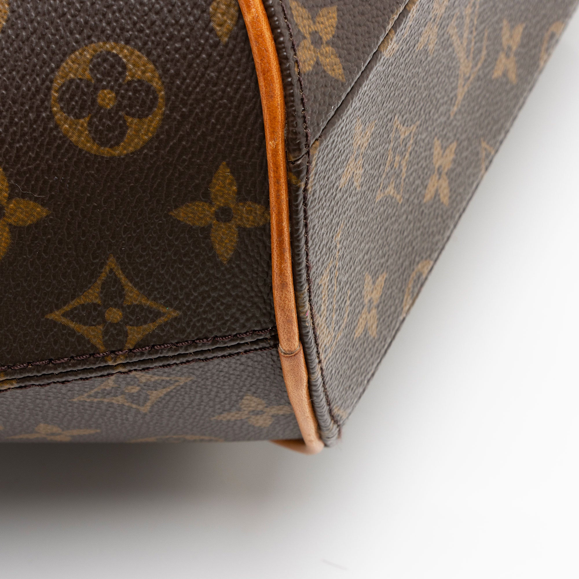 Louis Vuitton Vintage Monogram Canvas Ellipse MM Satchel (SHF-HHfKvA)