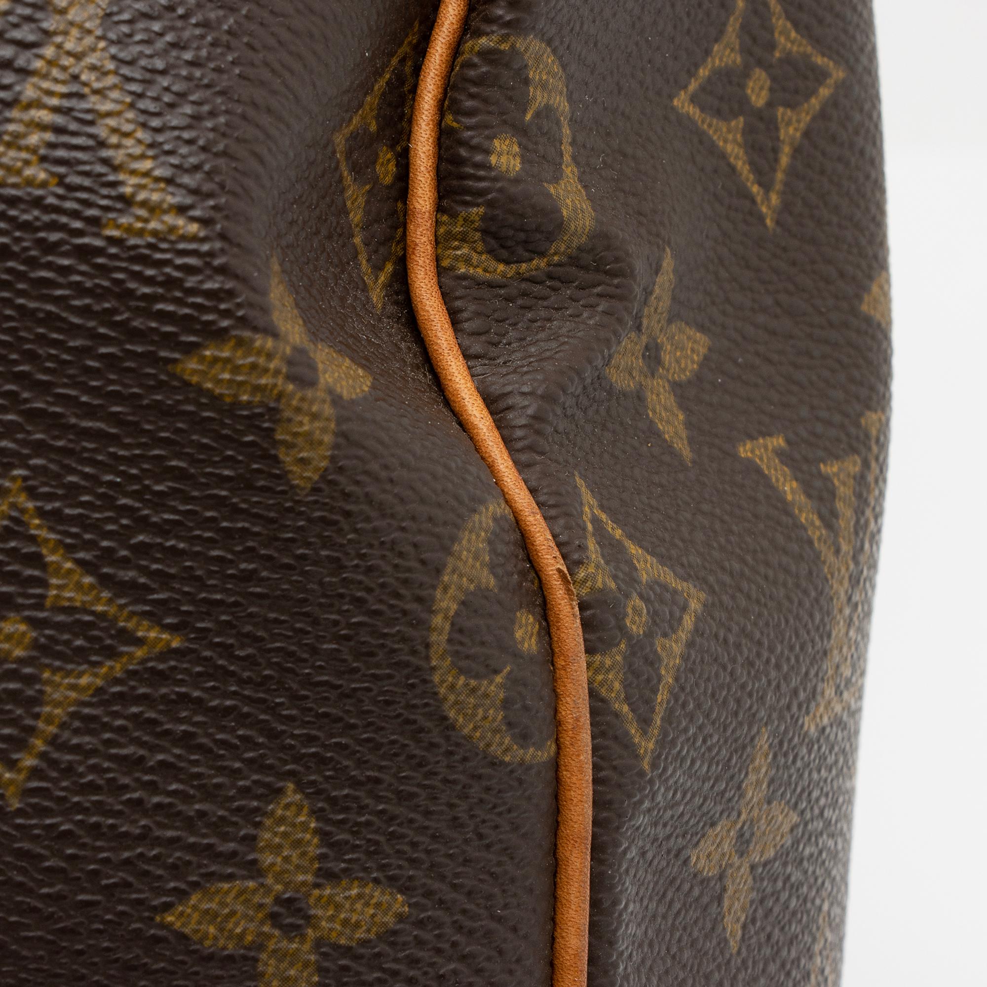 Louis Vuitton Vintage Monogram Canvas Keepall 55 Duffle Bag (SHF-7T21wA)