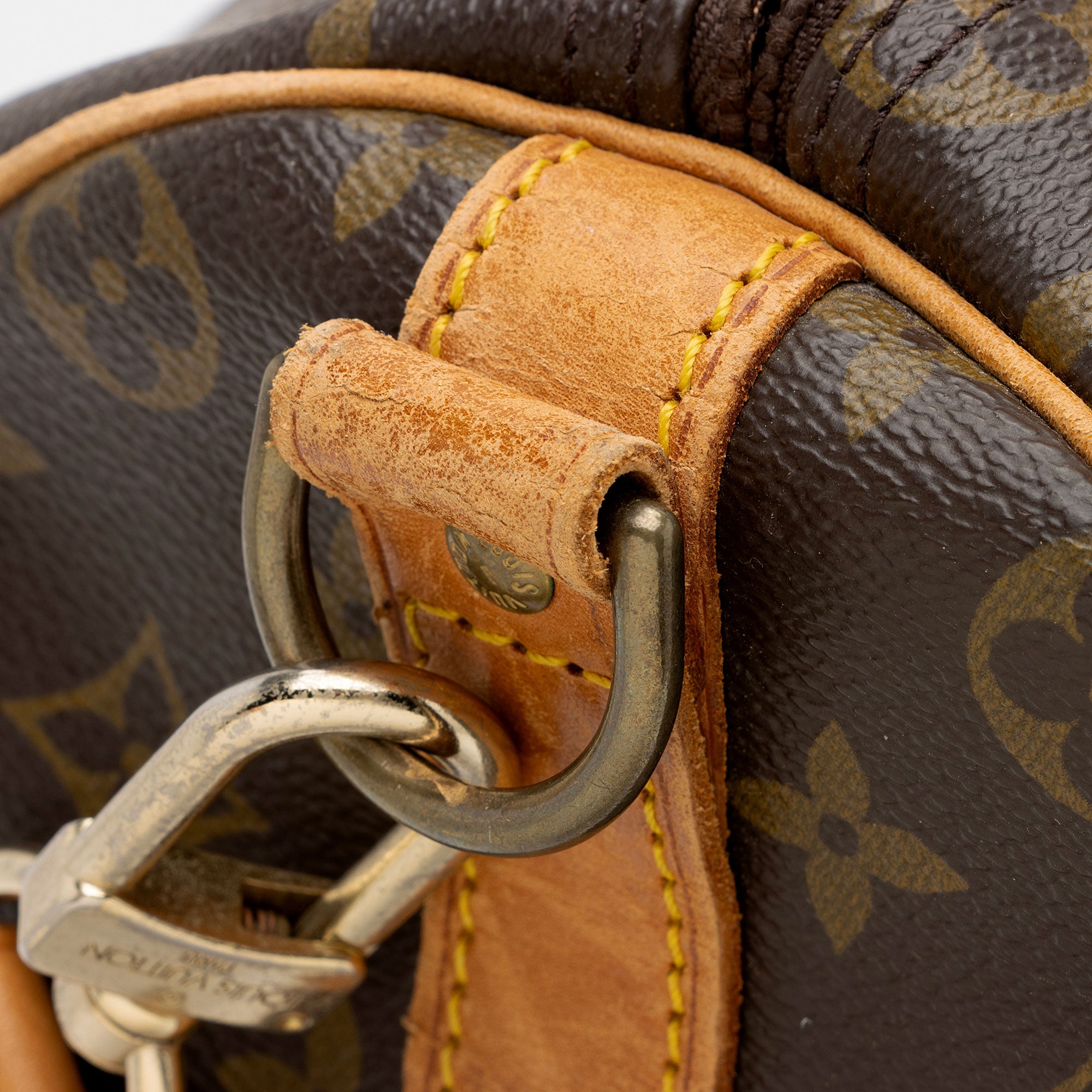 Louis Vuitton Vintage Monogram Canvas Keepall Bandouliere 50 Duffle Bag (SHF-MsNrAx)