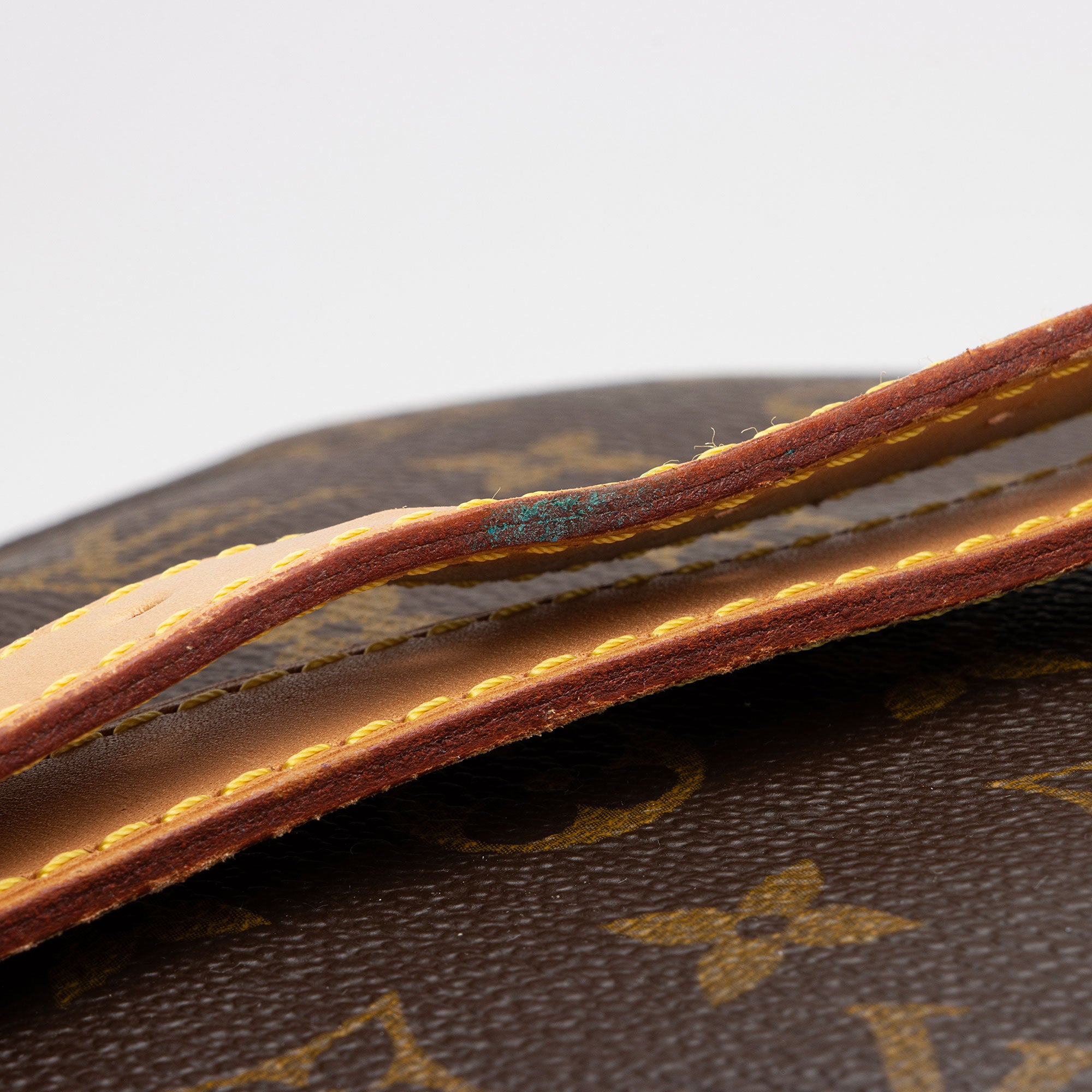 Louis Vuitton Vintage Monogram Canvas Keepall Bandouliere 55 Duffle Bag (SHF-PQTyV5)