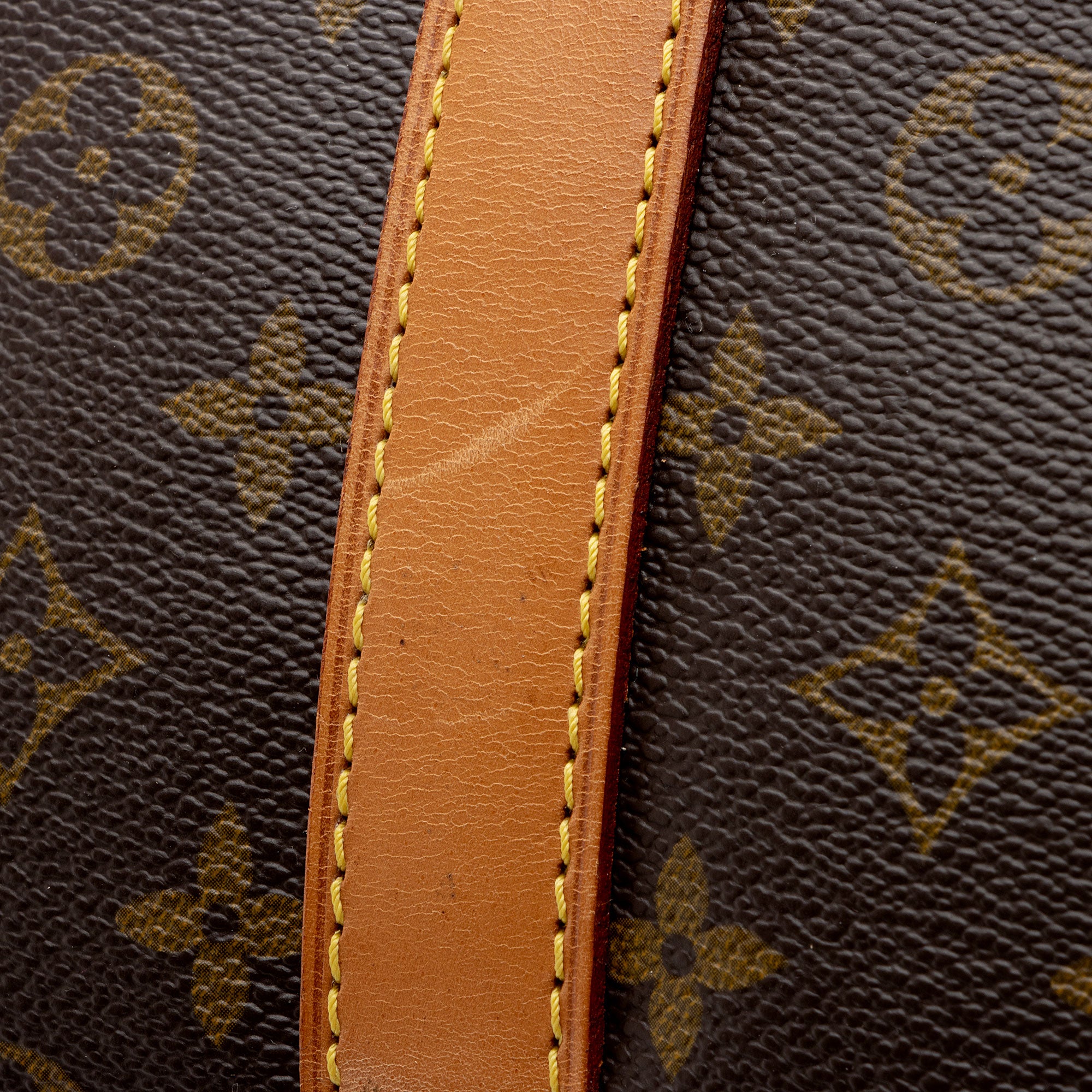 Louis Vuitton Vintage Monogram Canvas Keepall Bandouliere 55 Duffle Bag (SHF-KRqlod)