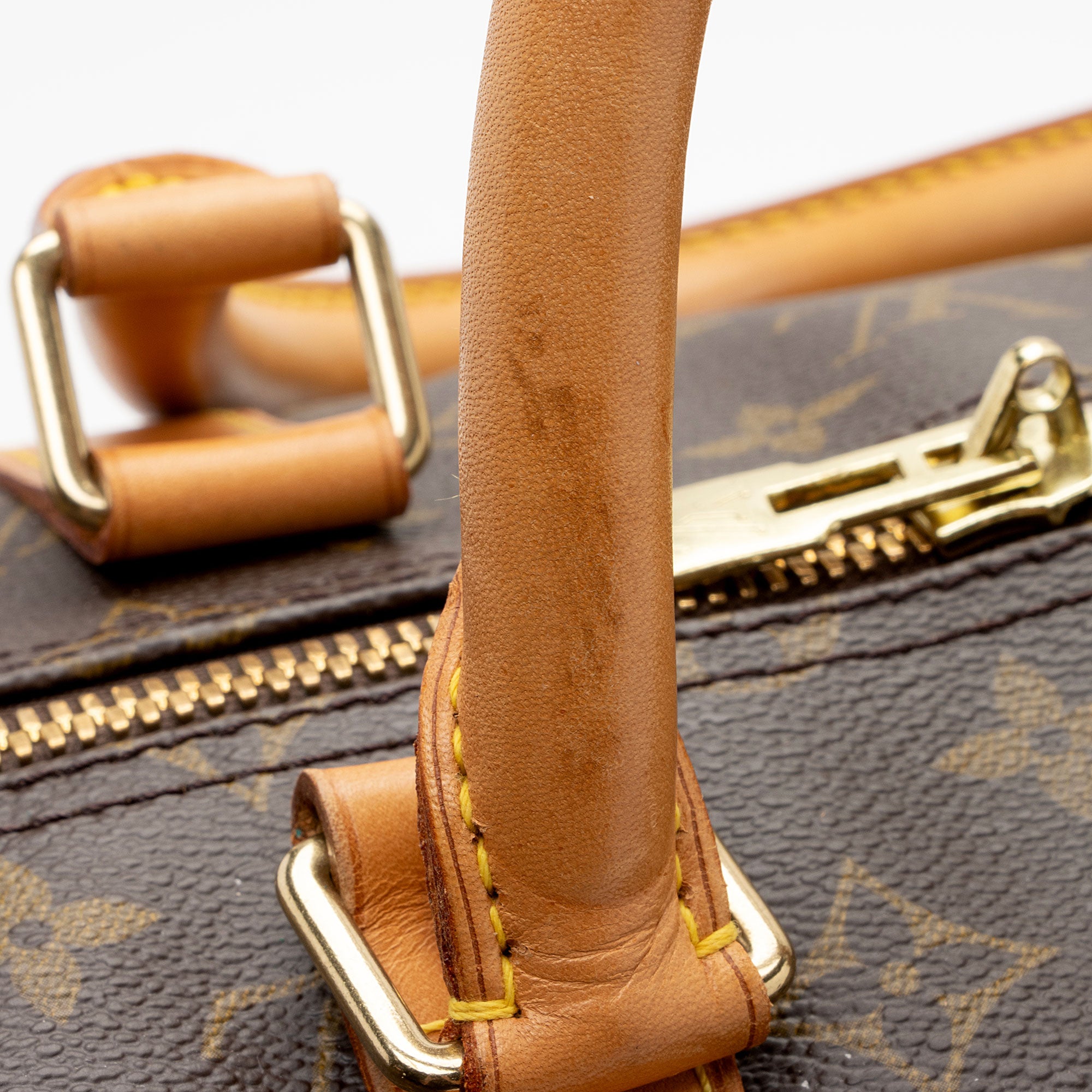Louis Vuitton Vintage Monogram Canvas Keepall Bandouliere 55 Duffle Bag (SHF-KRqlod)