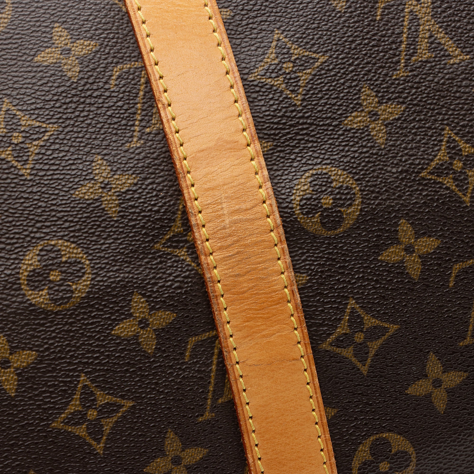 Louis Vuitton Vintage Monogram Canvas Keepall Bandouliere 55 Duffle (SHF-cC9VNm)