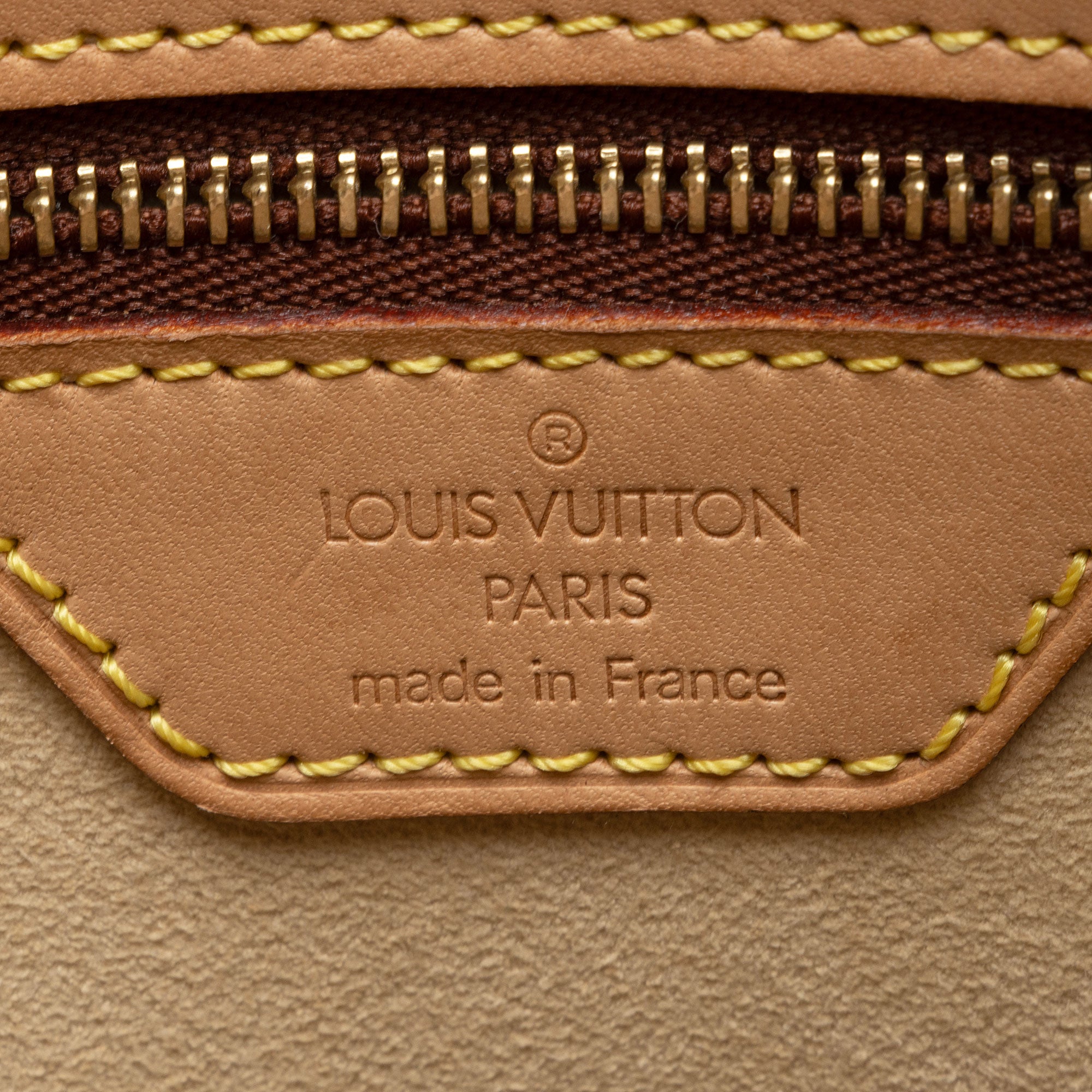 Louis Vuitton Vintage Monogram Canvas Looping GM Shoulder Bag (SHF-MUZTcv)