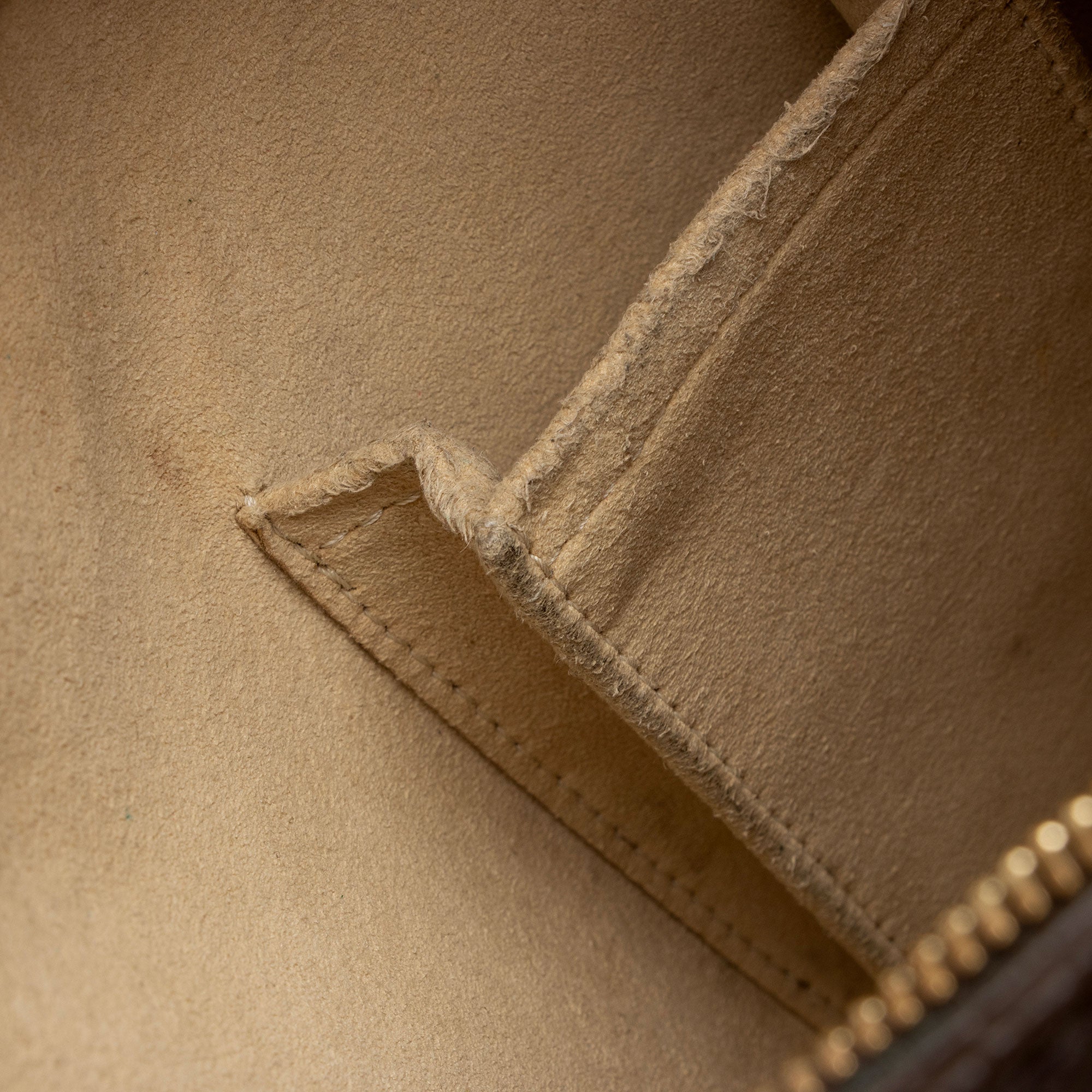 Louis Vuitton Vintage Monogram Canvas Looping MM Shoulder Bag
