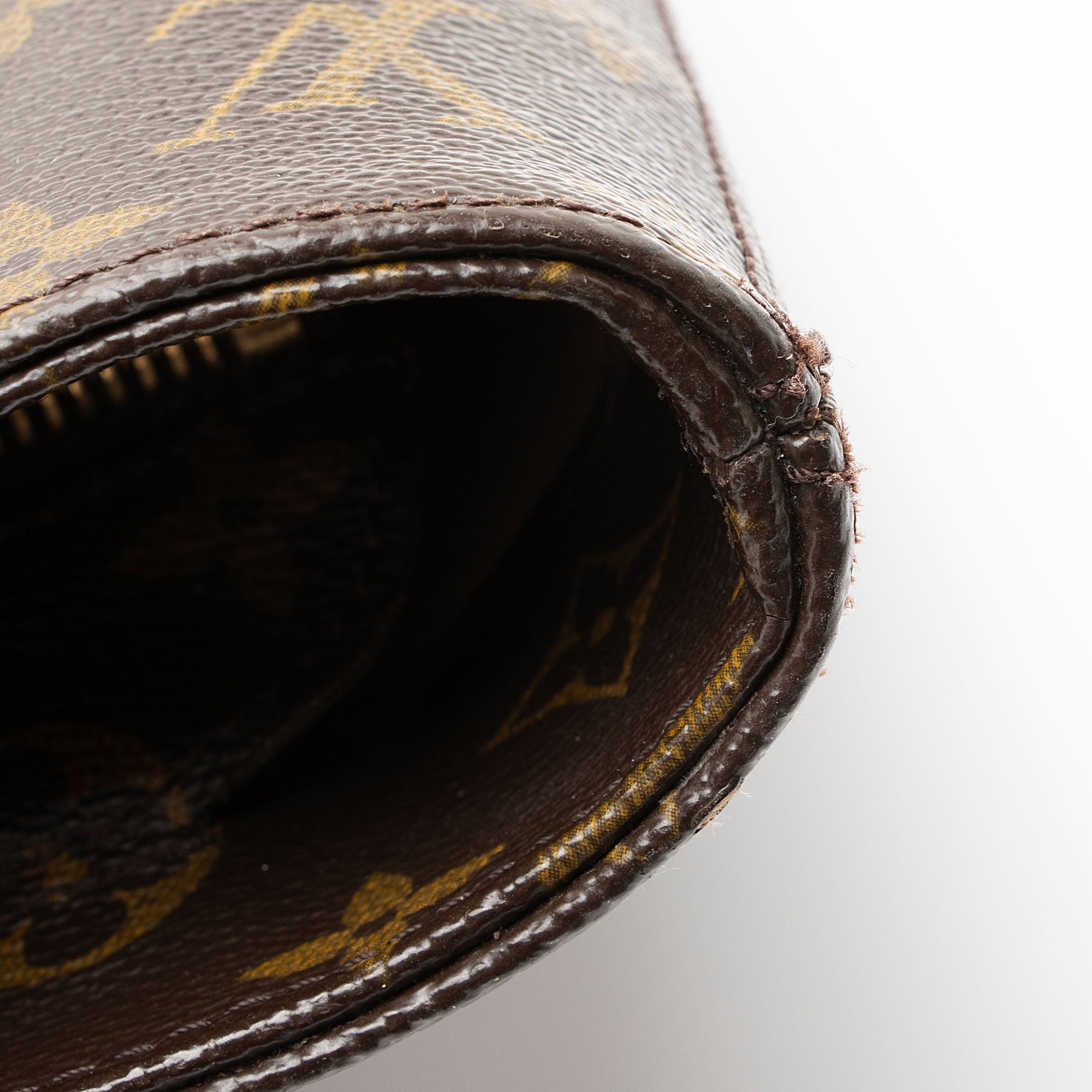 Louis Vuitton Vintage Monogram Canvas Luco Tote (SHF-hx8aV8)