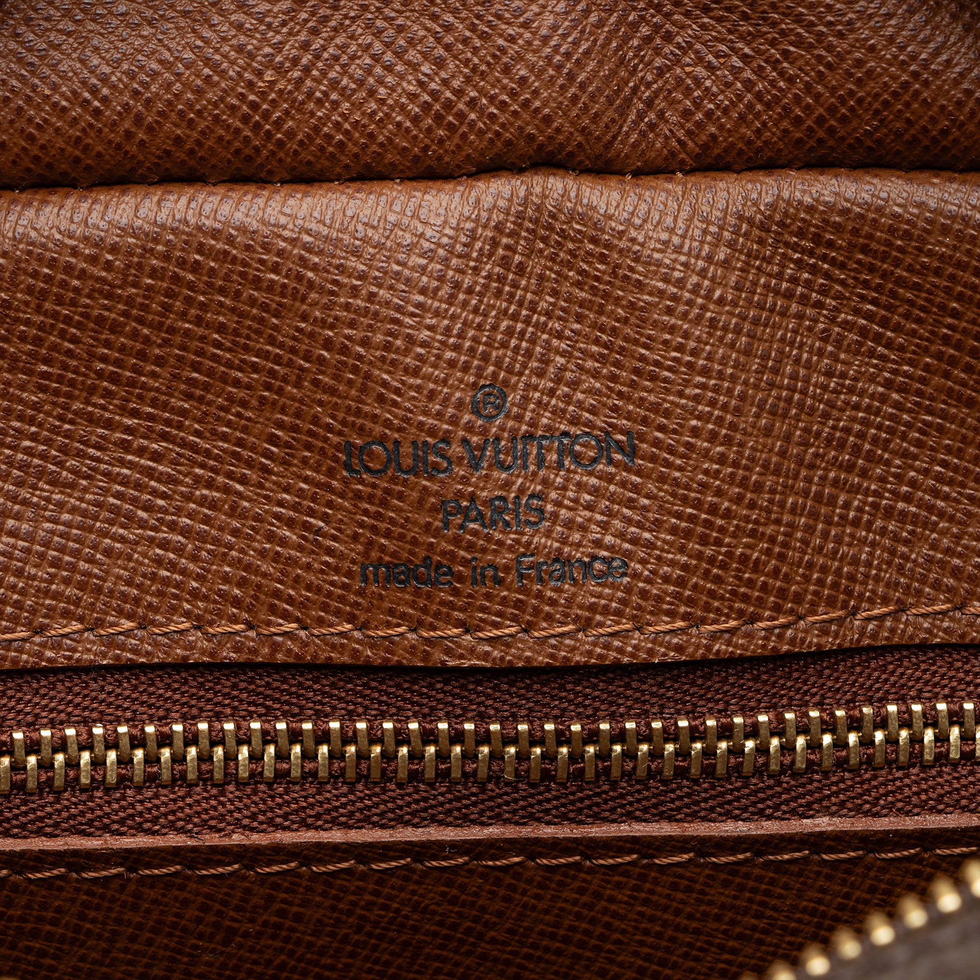 Louis Vuitton Vintage Monogram Canvas Nile MM Messenger (SHF-rvy2cg)