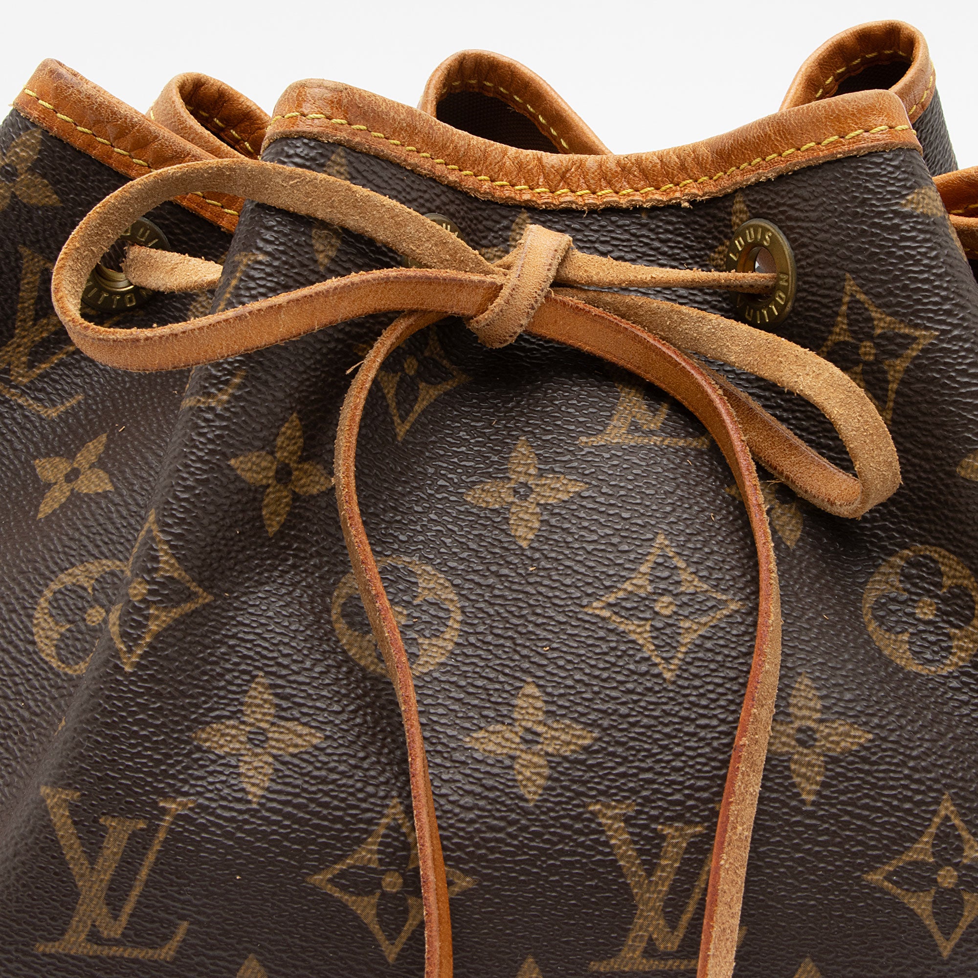 Louis Vuitton Vintage Monogram Canvas Petit Noe Shoulder Bag (SHF-11p5e9)