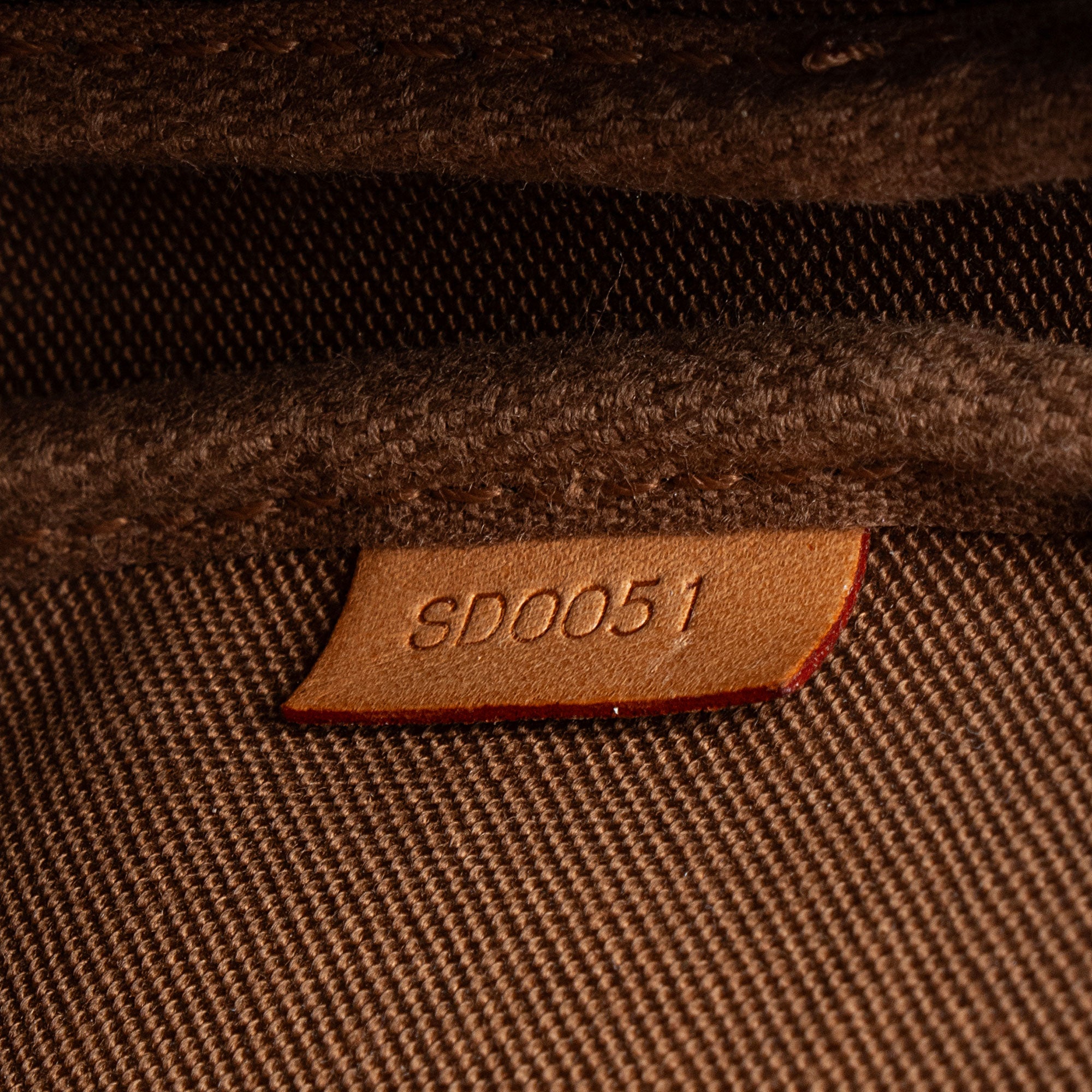 Louis Vuitton Vintage Monogram Canvas Pochette Accessoires