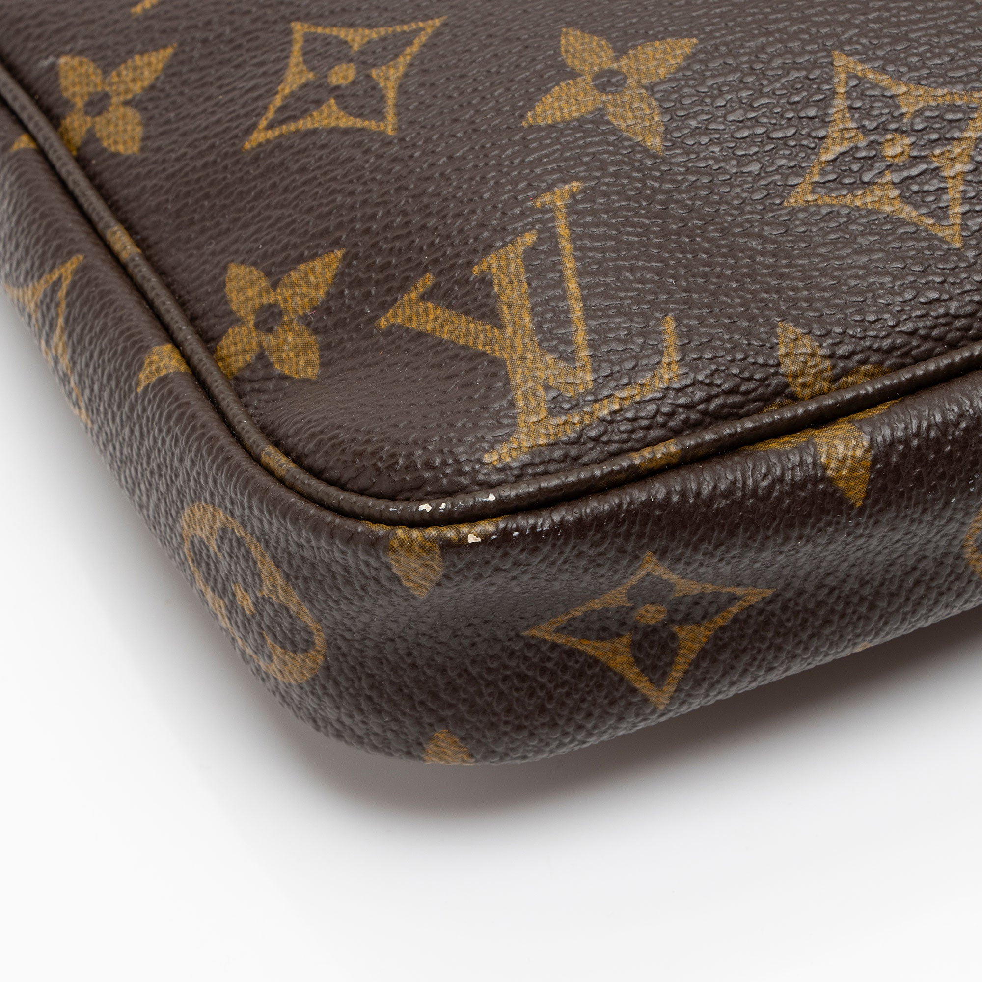 Louis Vuitton Vintage Monogram Canvas Pochette Accessoires