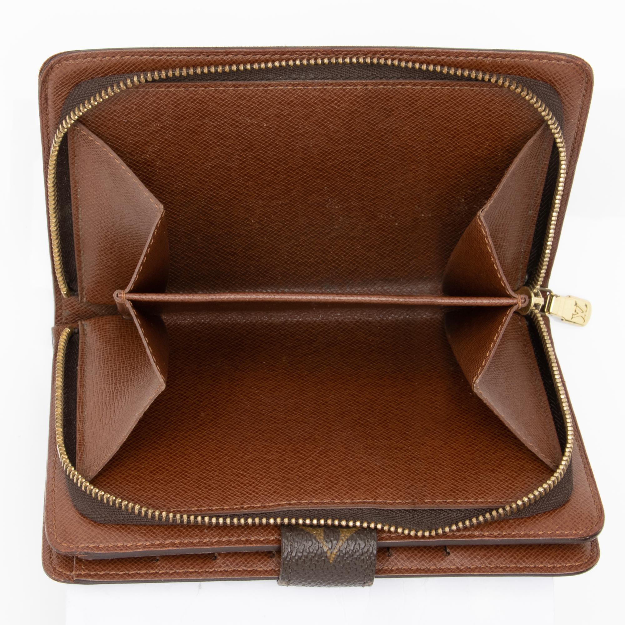 Louis Vuitton Vintage Monogram Canvas Porte Papier Zipper Wallet (SHF-Punscc)