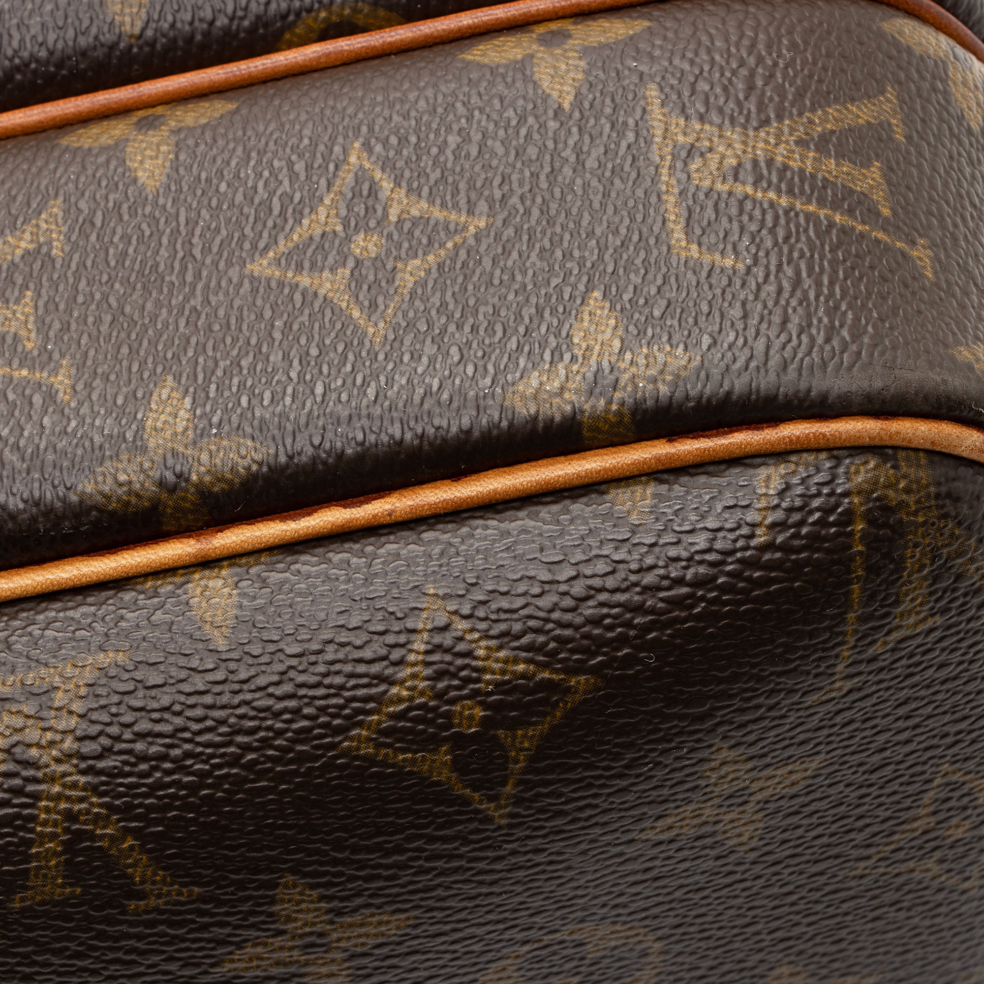 Louis Vuitton Vintage Monogram Canvas Reporter PM Messenger (SHF-Oa30do)