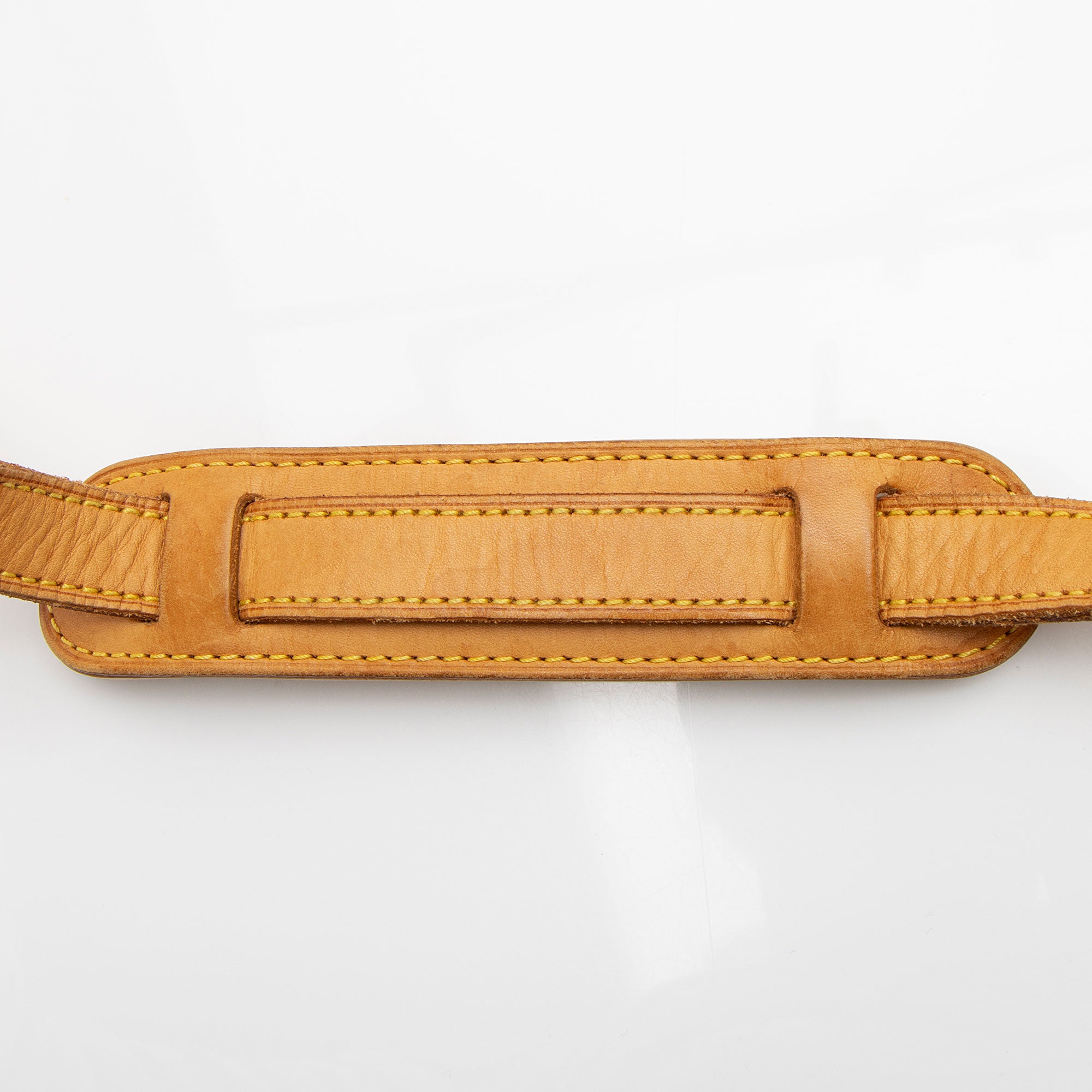 Louis Vuitton Vintage Monogram Canvas Saumur 30 Messenger (SHF-tbHDSP)