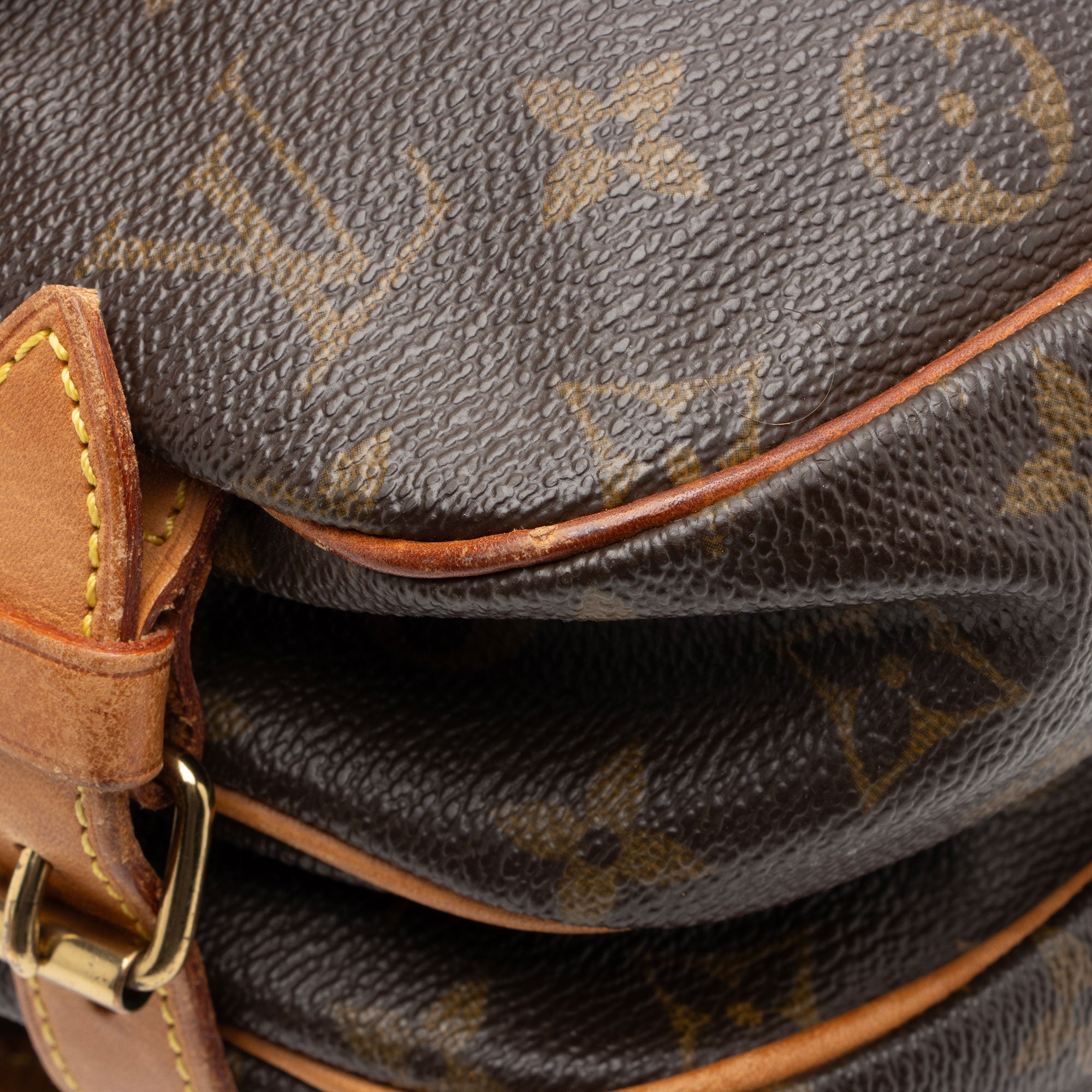 Louis Vuitton Vintage Monogram Canvas Saumur 30 Messenger