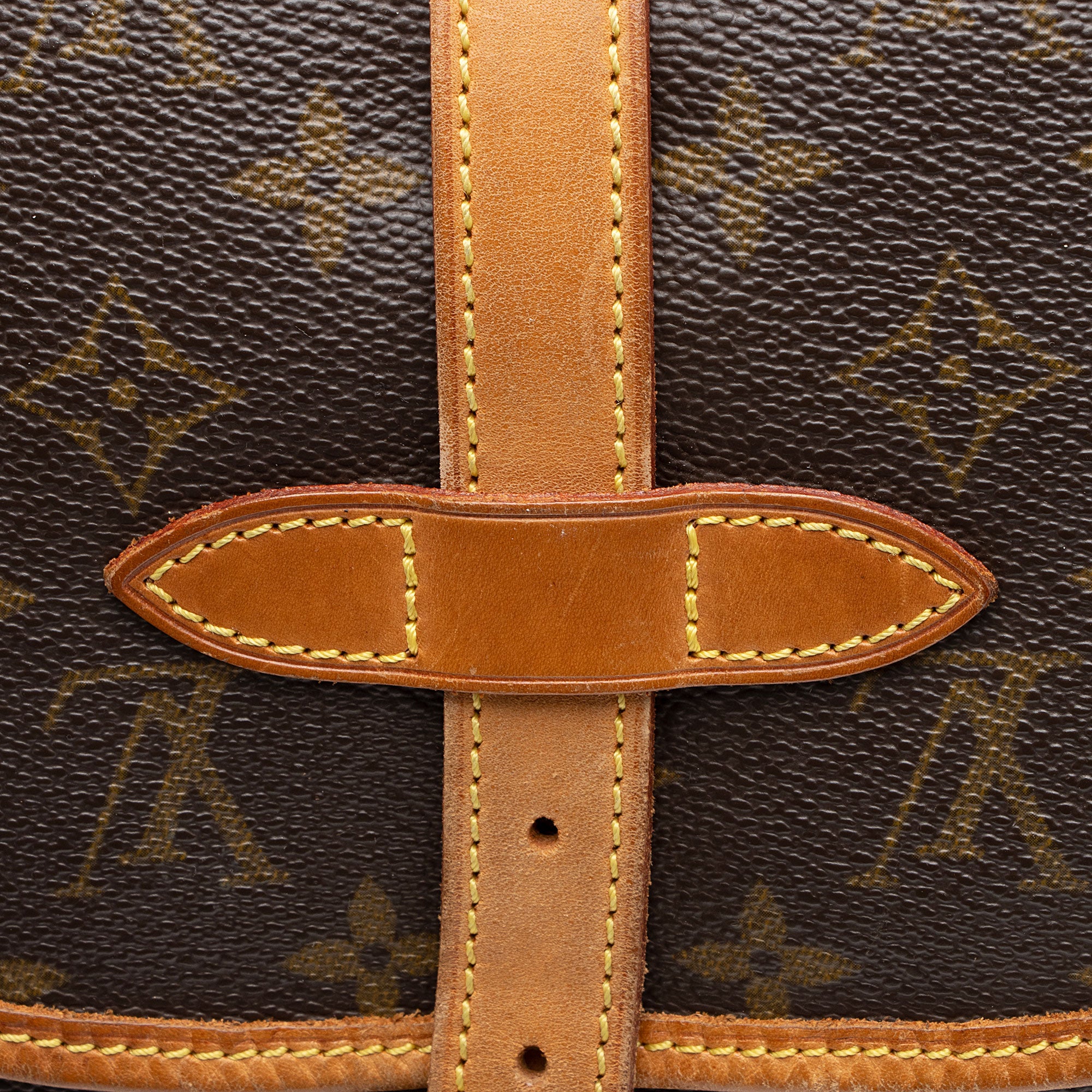 Louis Vuitton Vintage Monogram Canvas Saumur 30 Messenger