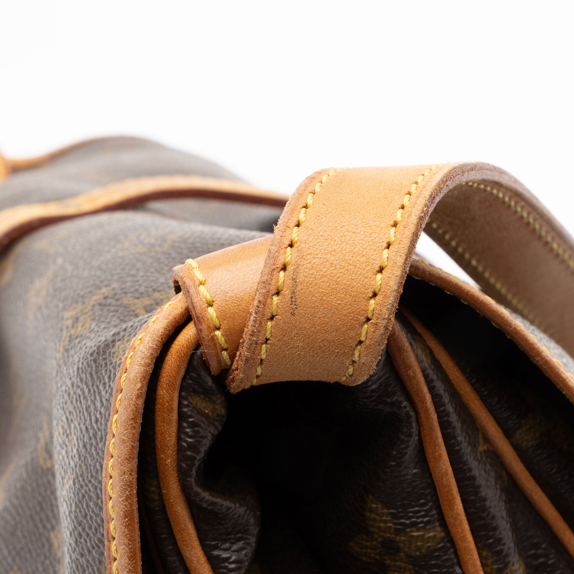 Louis Vuitton Vintage Monogram Canvas Saumur 30 Messenger