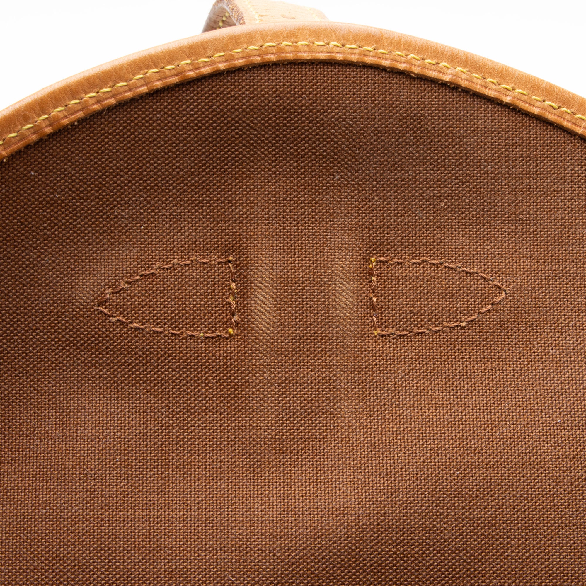 Louis Vuitton Vintage Monogram Canvas Saumur 30 Messenger
