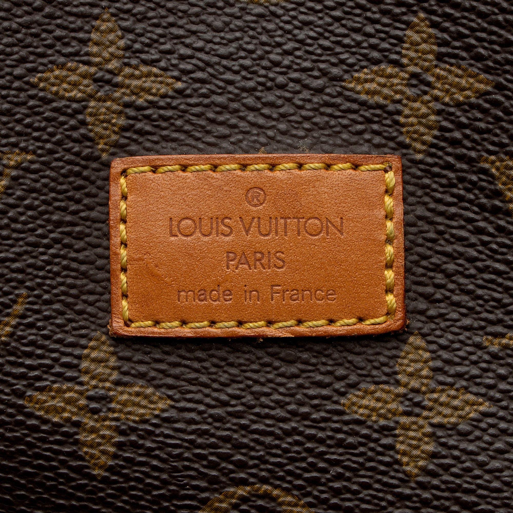 Louis Vuitton Vintage Monogram Canvas Saumur 35 Messenger Bag (SHF-Tk3PjK)