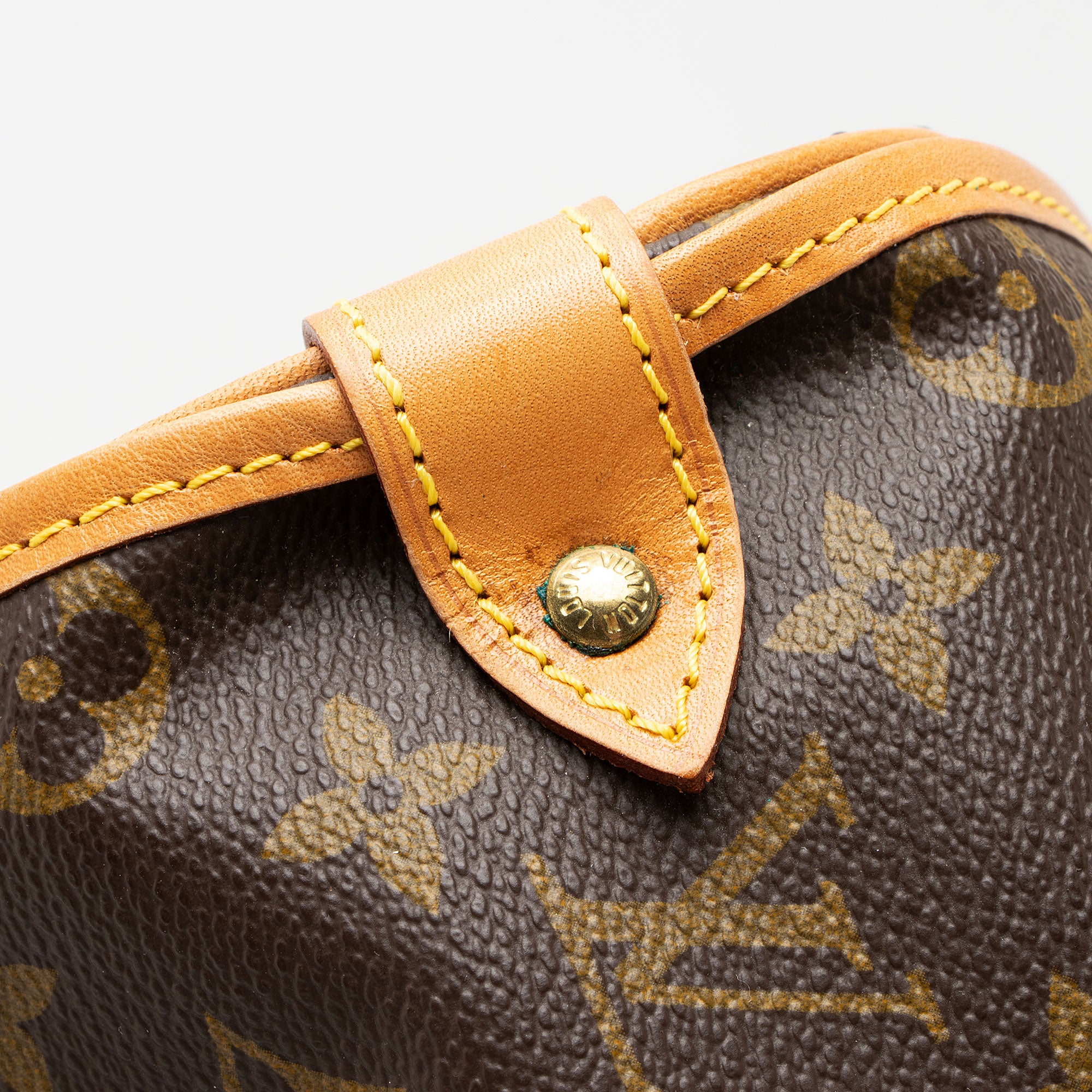 Louis Vuitton Vintage Monogram Canvas Saumur 35 Messenger