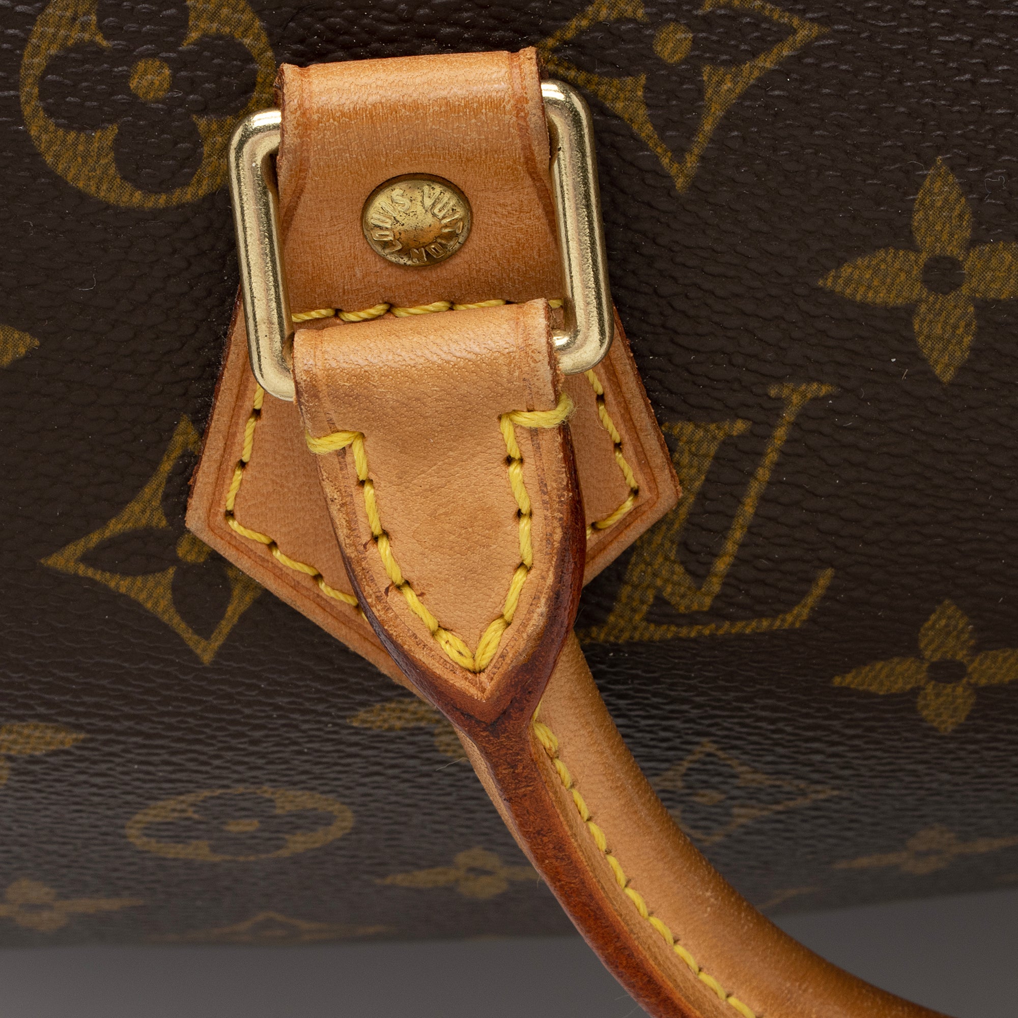 Louis Vuitton Vintage Monogram Canvas Speedy 30 Satchel (SHF-gWwiX8)
