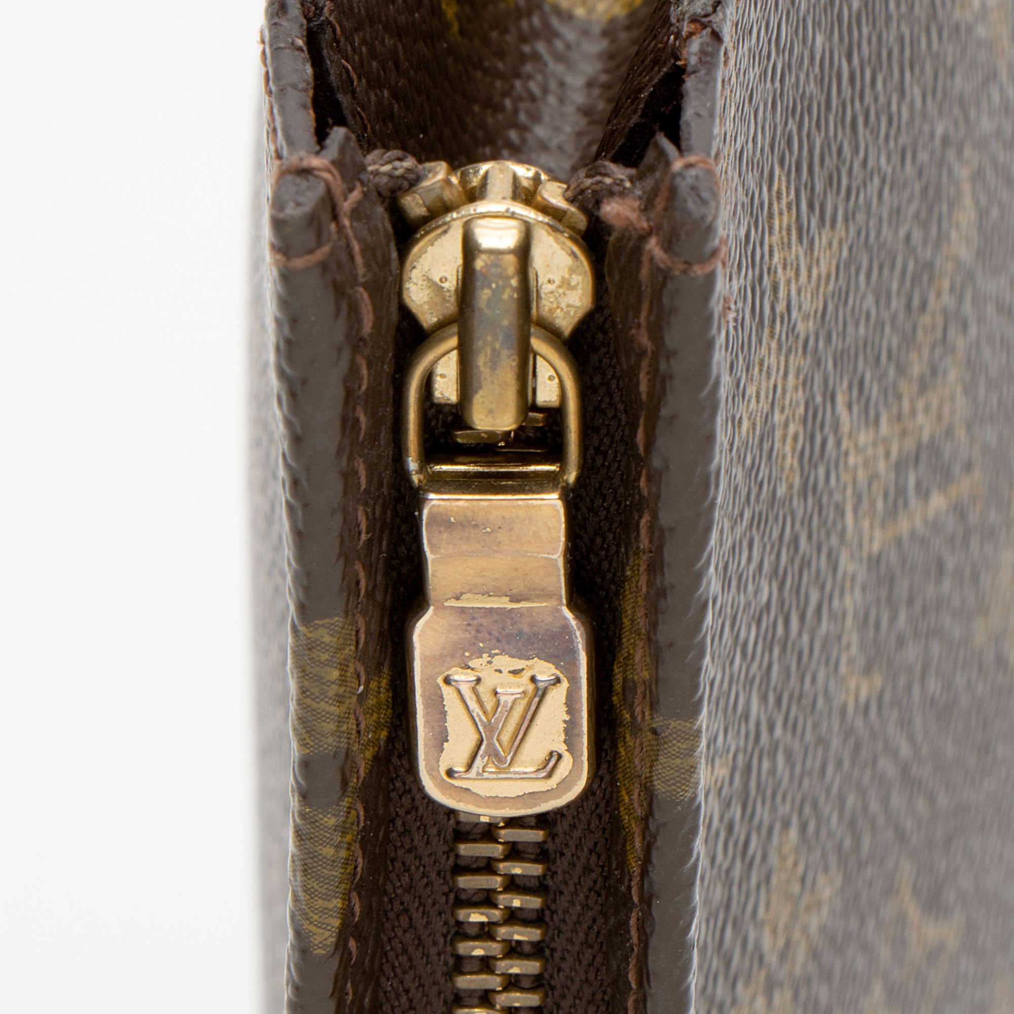 Louis Vuitton Vintage Monogram Canvas Toiletry Pouch 26