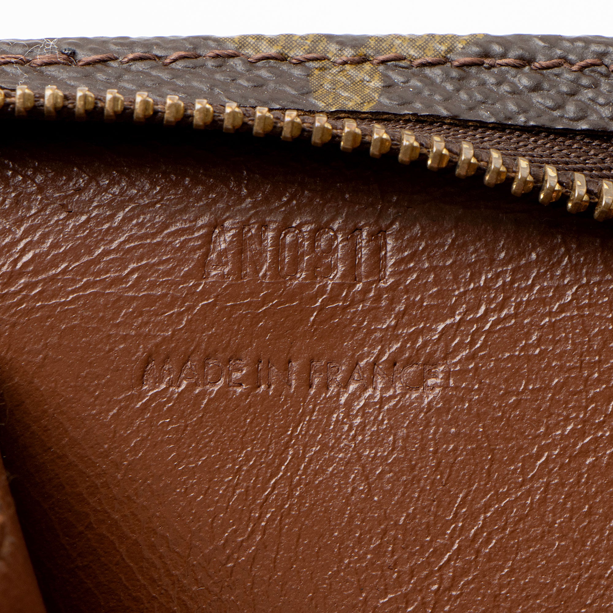 Louis Vuitton Vintage Monogram Canvas Toiletry Pouch 26