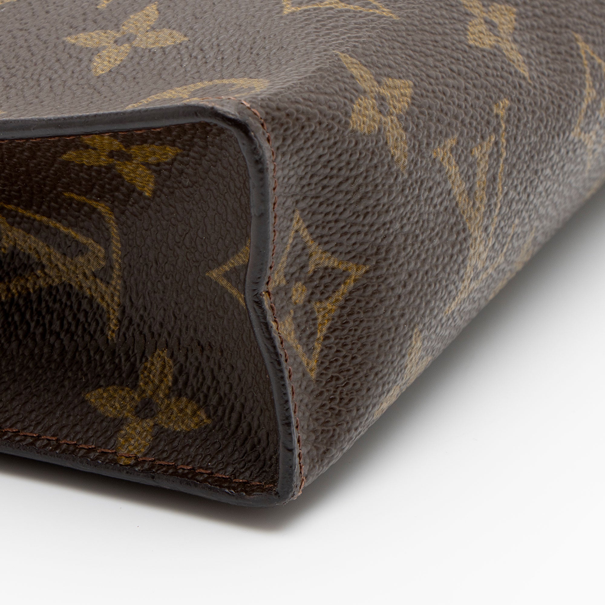 Louis Vuitton Vintage Monogram Canvas Toiletry Pouch 26