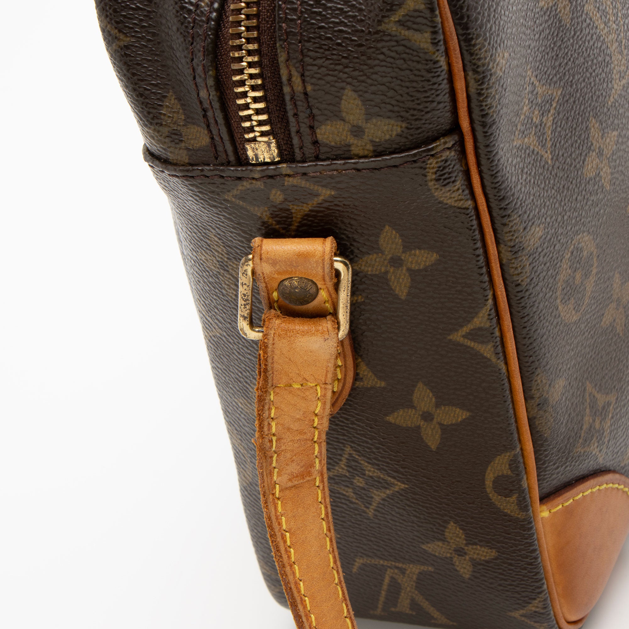 Louis Vuitton Vintage Monogram Canvas Trocadero 30 Shoulder Bag (SHF-P4BReF)