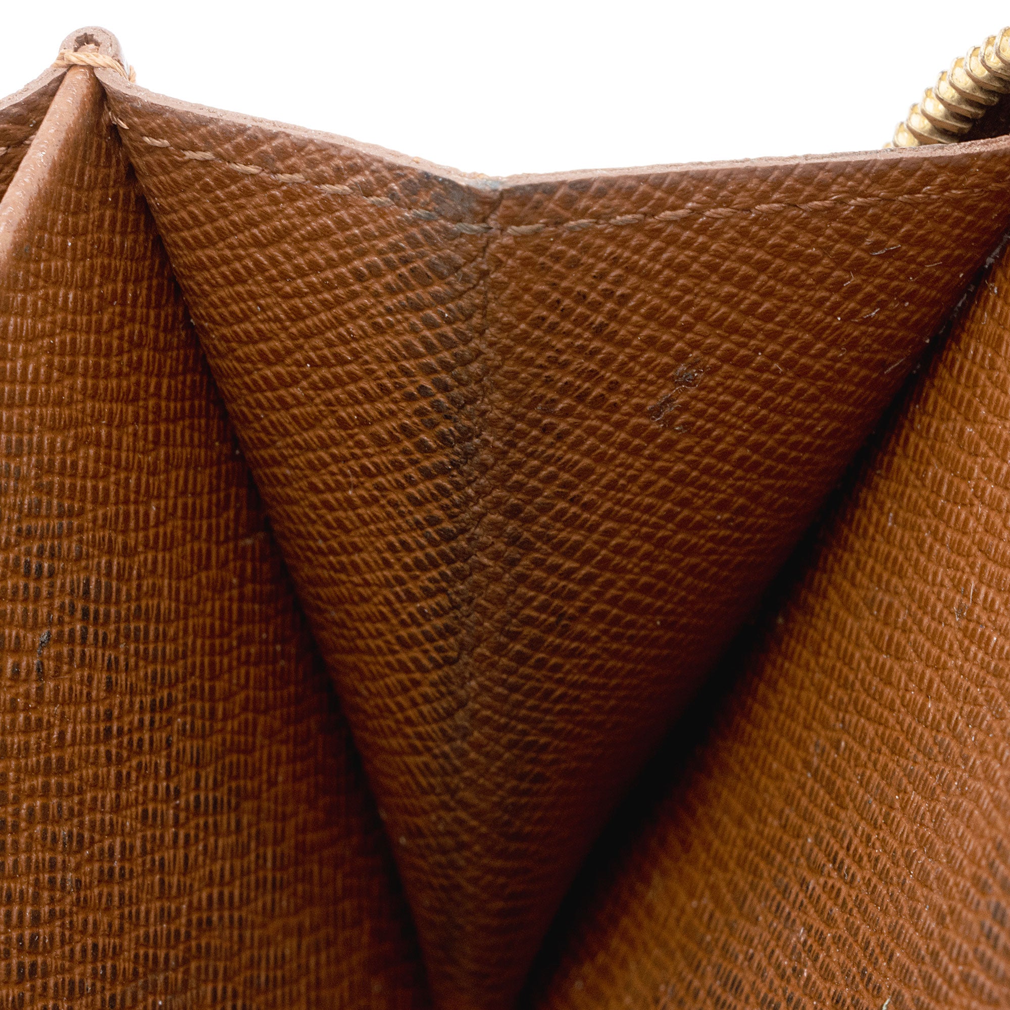 Louis Vuitton Vintage Monogram Canvas Zipped Compact Wallet (SHF-l3w9oX)