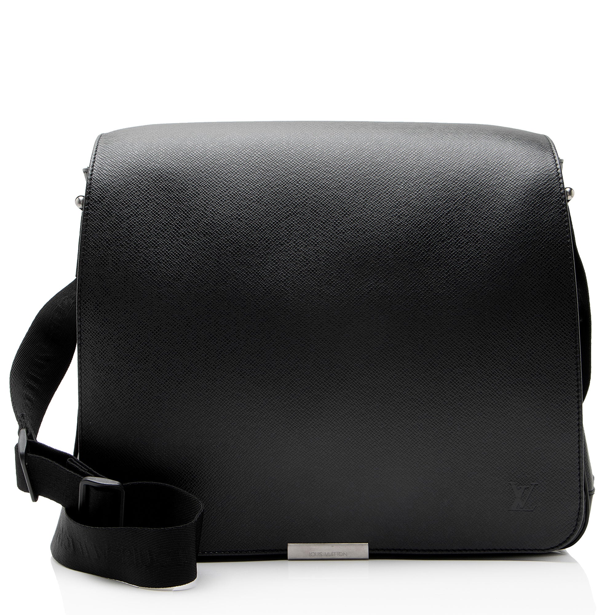Louis Vuitton Vintage Taiga Leather Viktor Messenger