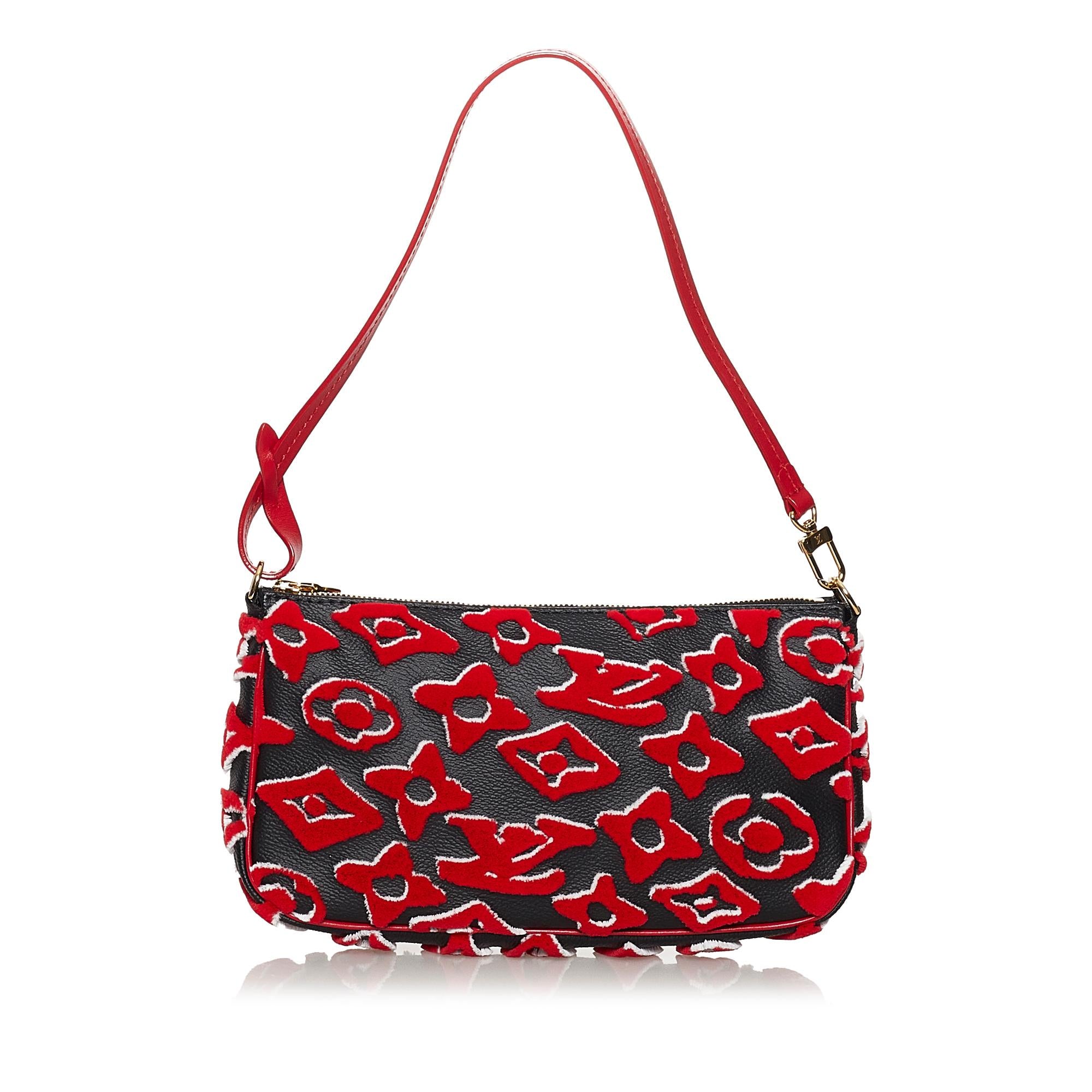 Louis Vuitton x UF Monogram Tufted Pochette Accessoires (SHG-iWZZdR)