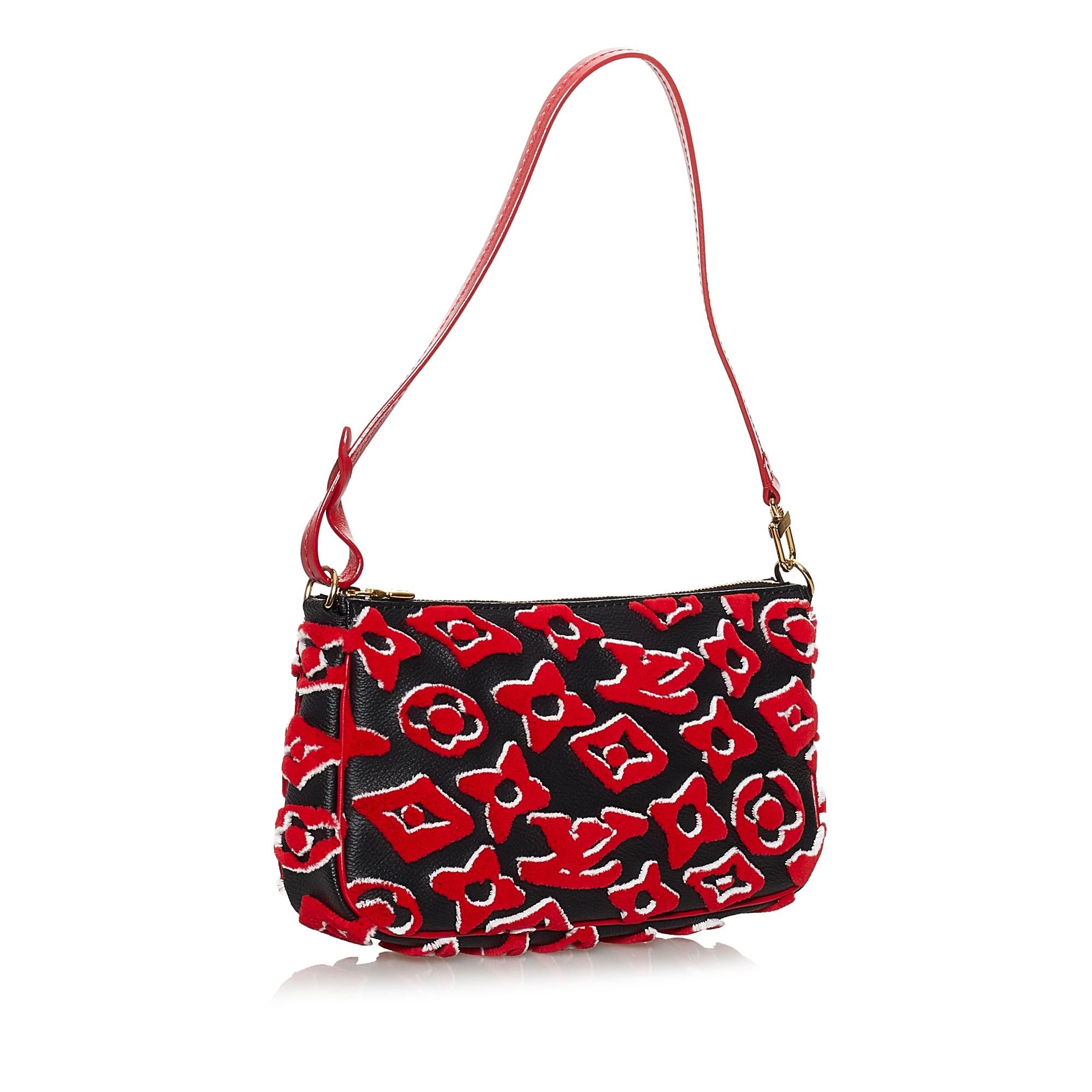 Louis Vuitton x UF Monogram Tufted Pochette Accessoires (SHG-iWZZdR)