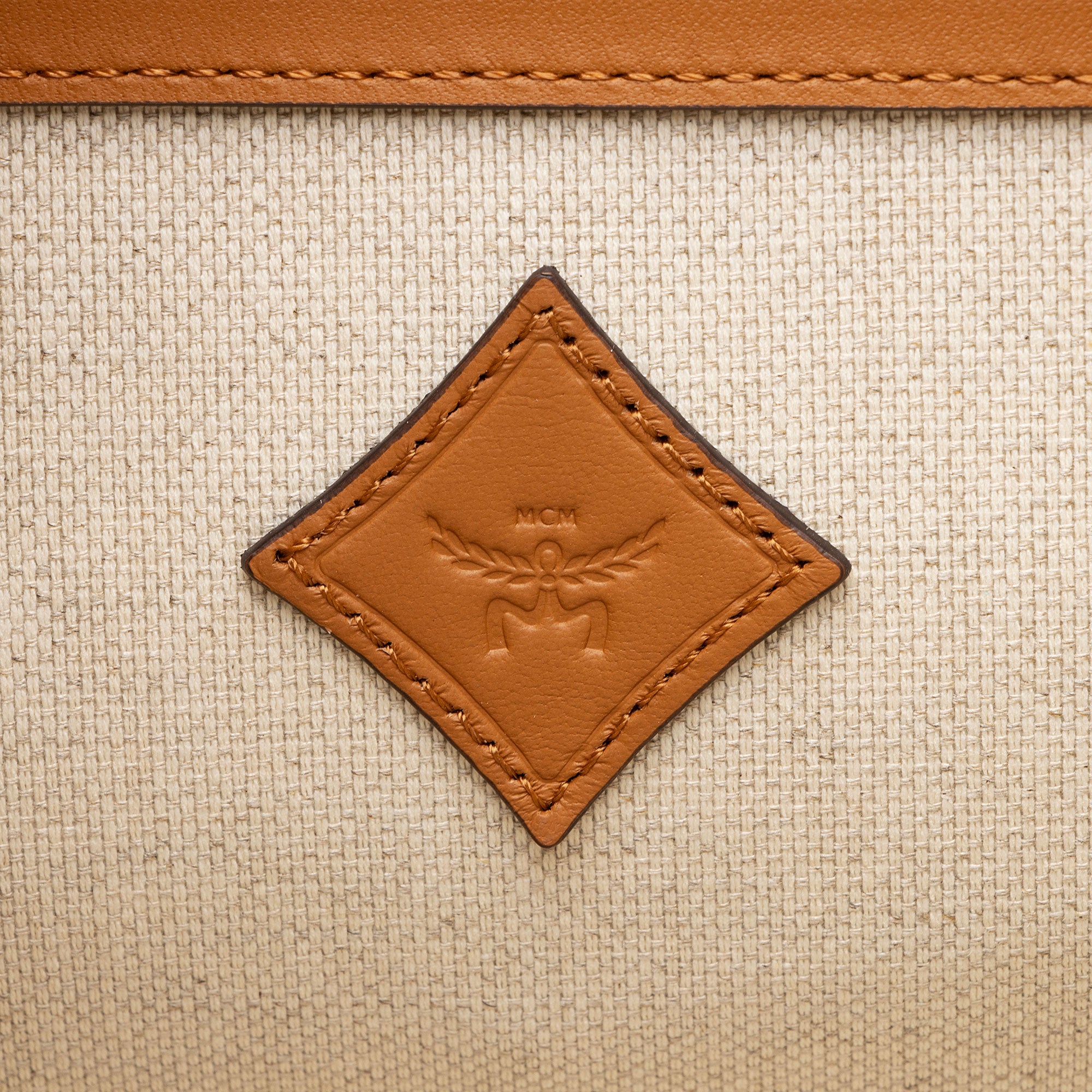 MCM Lauretos Canvas Himmel Medium Tote (SHF-RGtGV8)