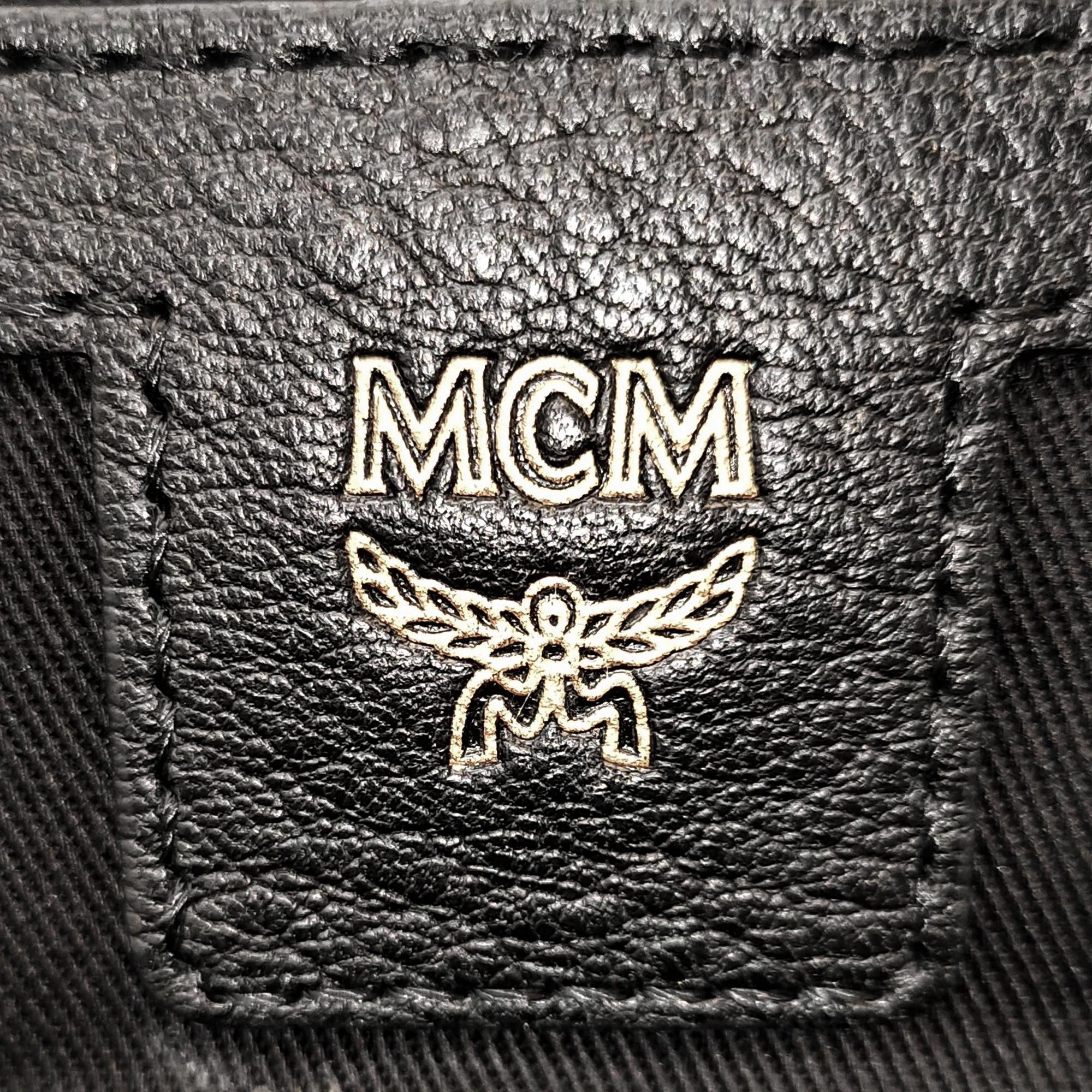 MCM Medium Stark Visetos Backpack (SHG-5BvDOb)