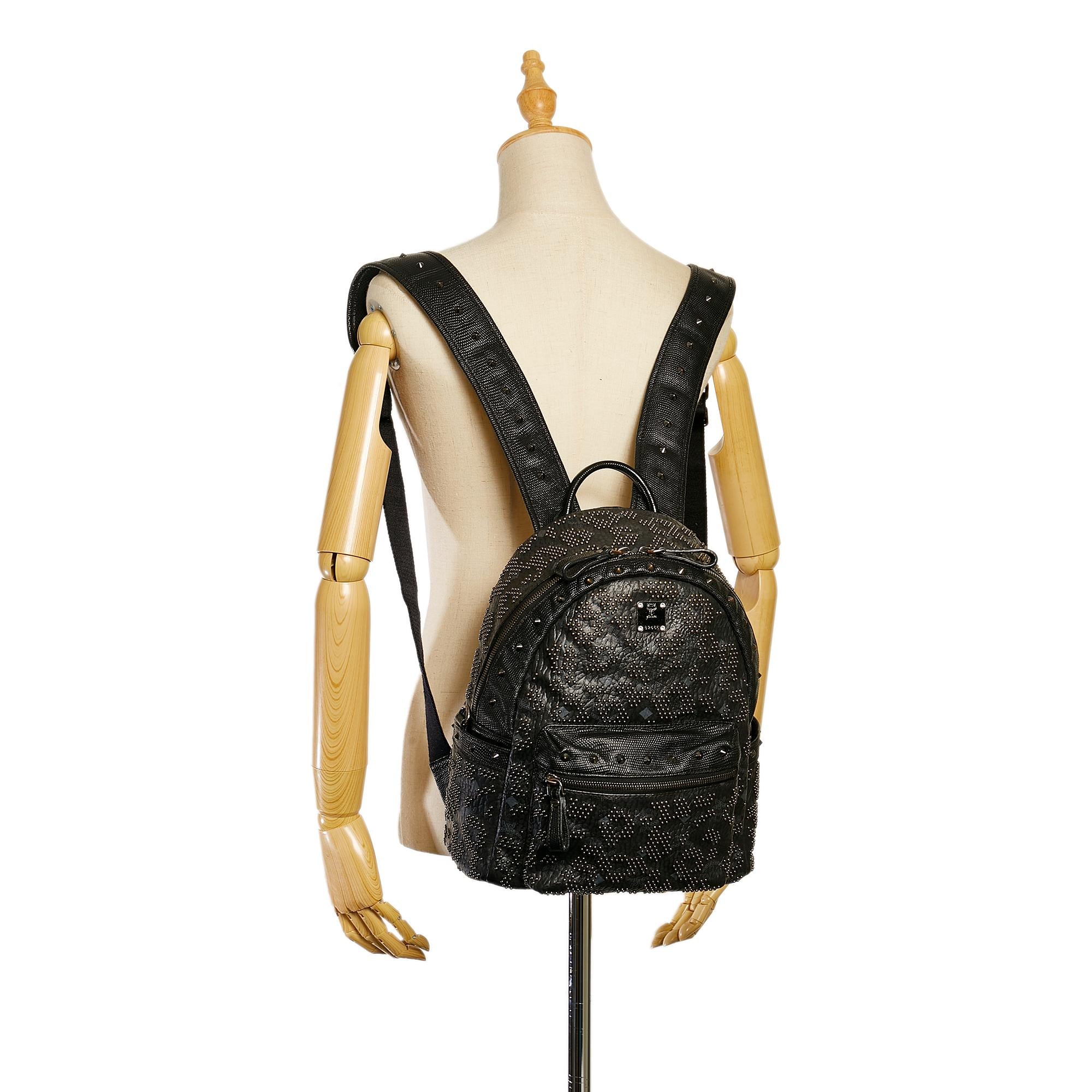 MCM Studded Leather Backpack (SHG-KhpOgC)