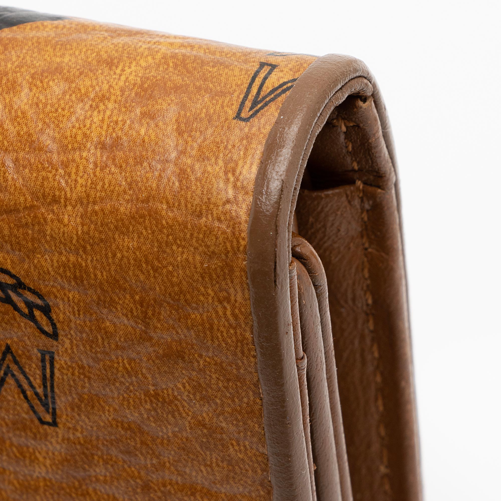 MCM Vintage Visetos Stripe Tri-Fold Wallet (SHF-23118)