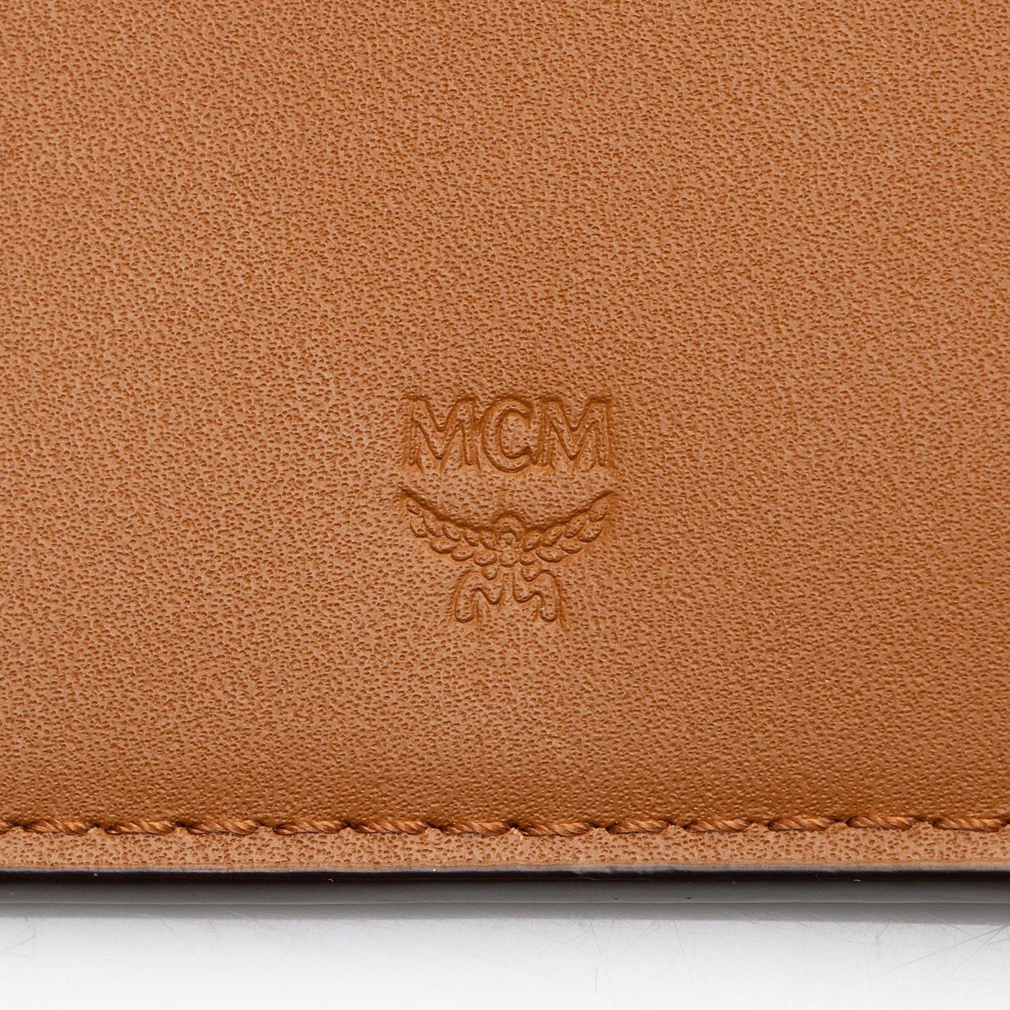 MCM Visetos Aren Large Wallet on Chain Bag (SHF-u4cyGH)