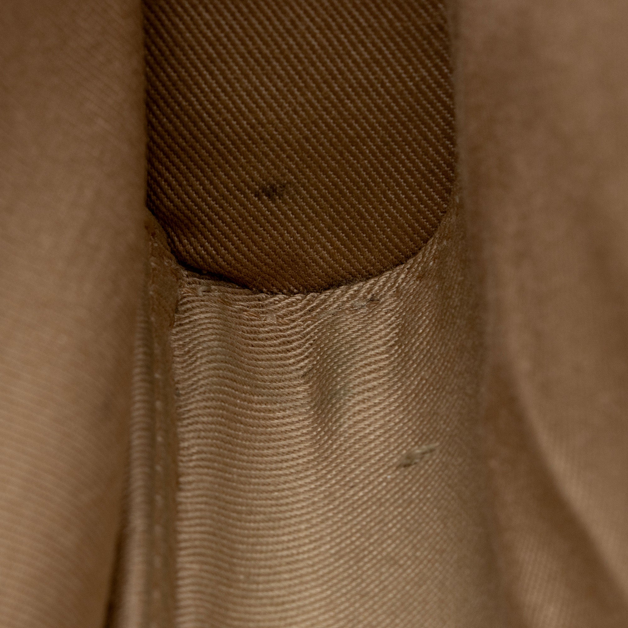 MCM Visetos Aren Small Crossbody Bag (SHF-nJ5KJz)