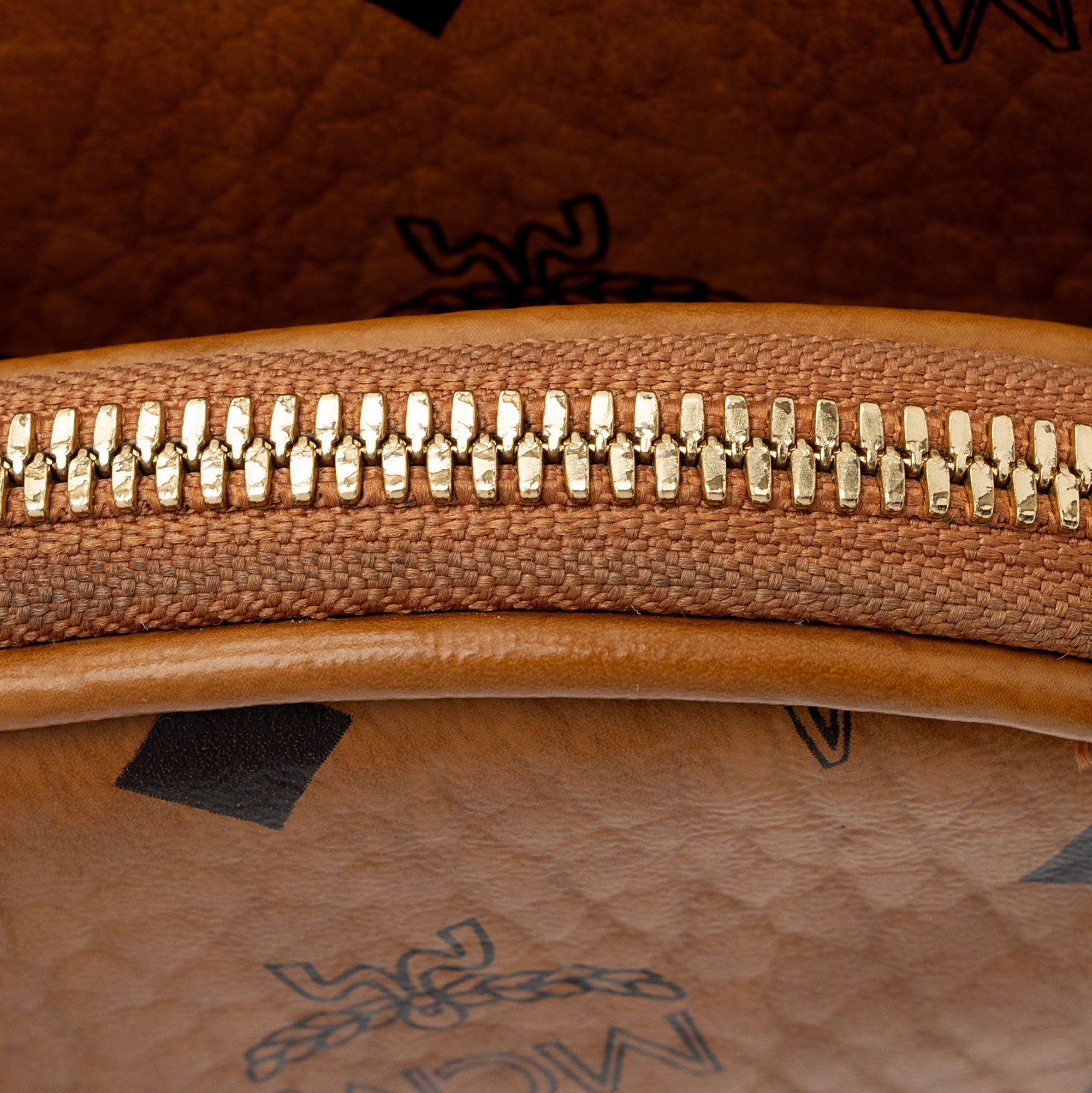 MCM Visetos Essential Multi-Pochette Belt Bag (SHF-9OcfsS)