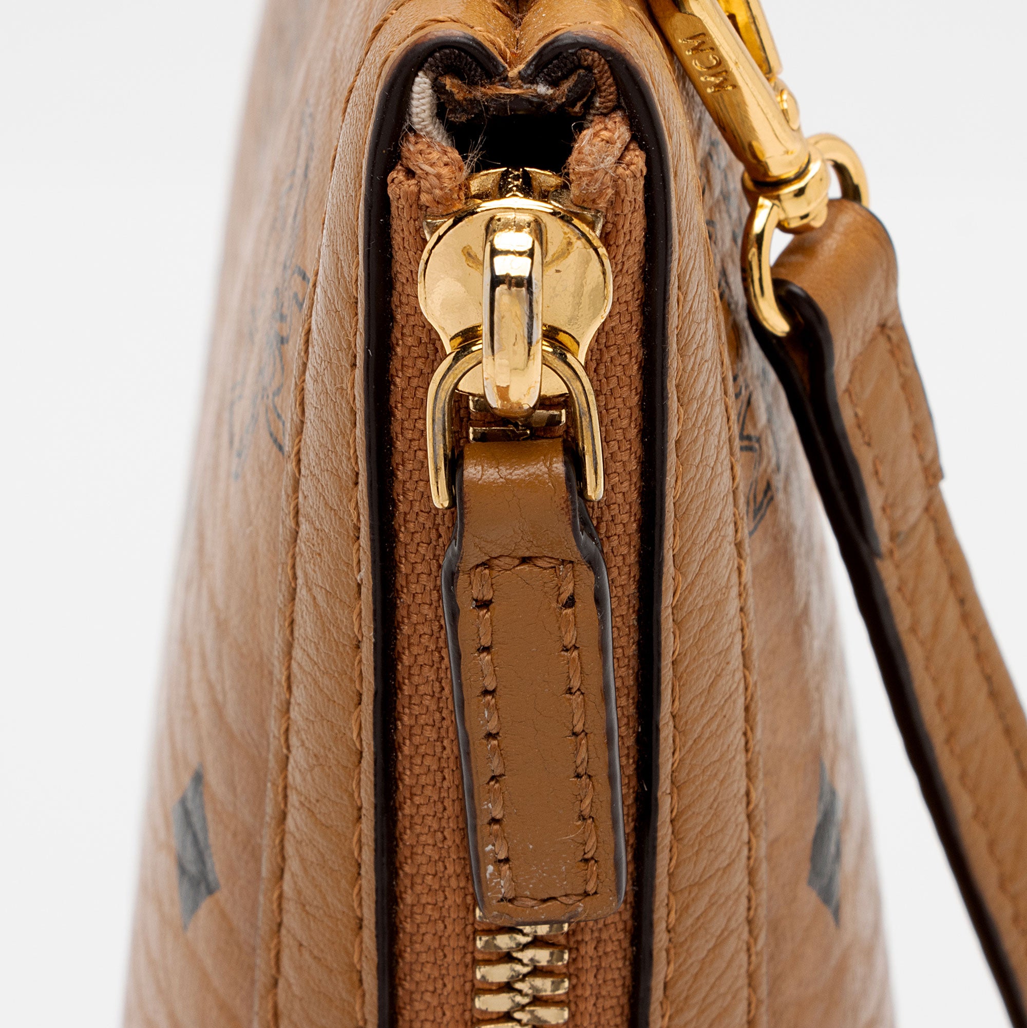 MCM Visetos Large Pochette (SHF-dbuDDB)