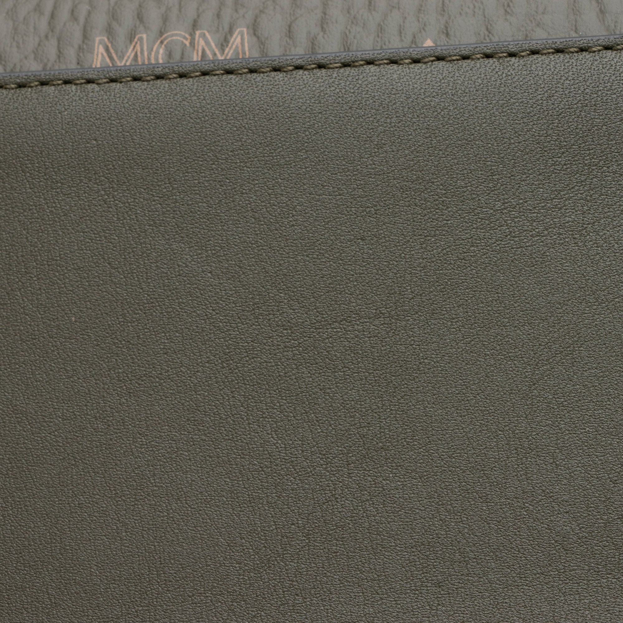 MCM Visetos Leather Aren Medium Hobo (SHF-zw1lPu)