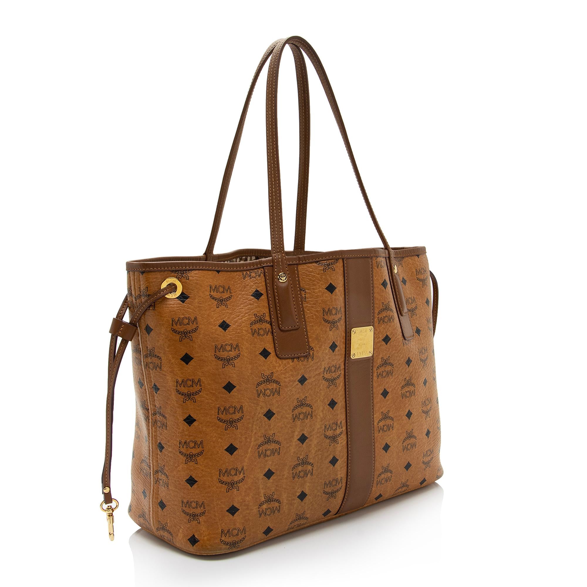 MCM Visetos Liz Reversible Medium Shopper Tote (SHF-TdXk75)