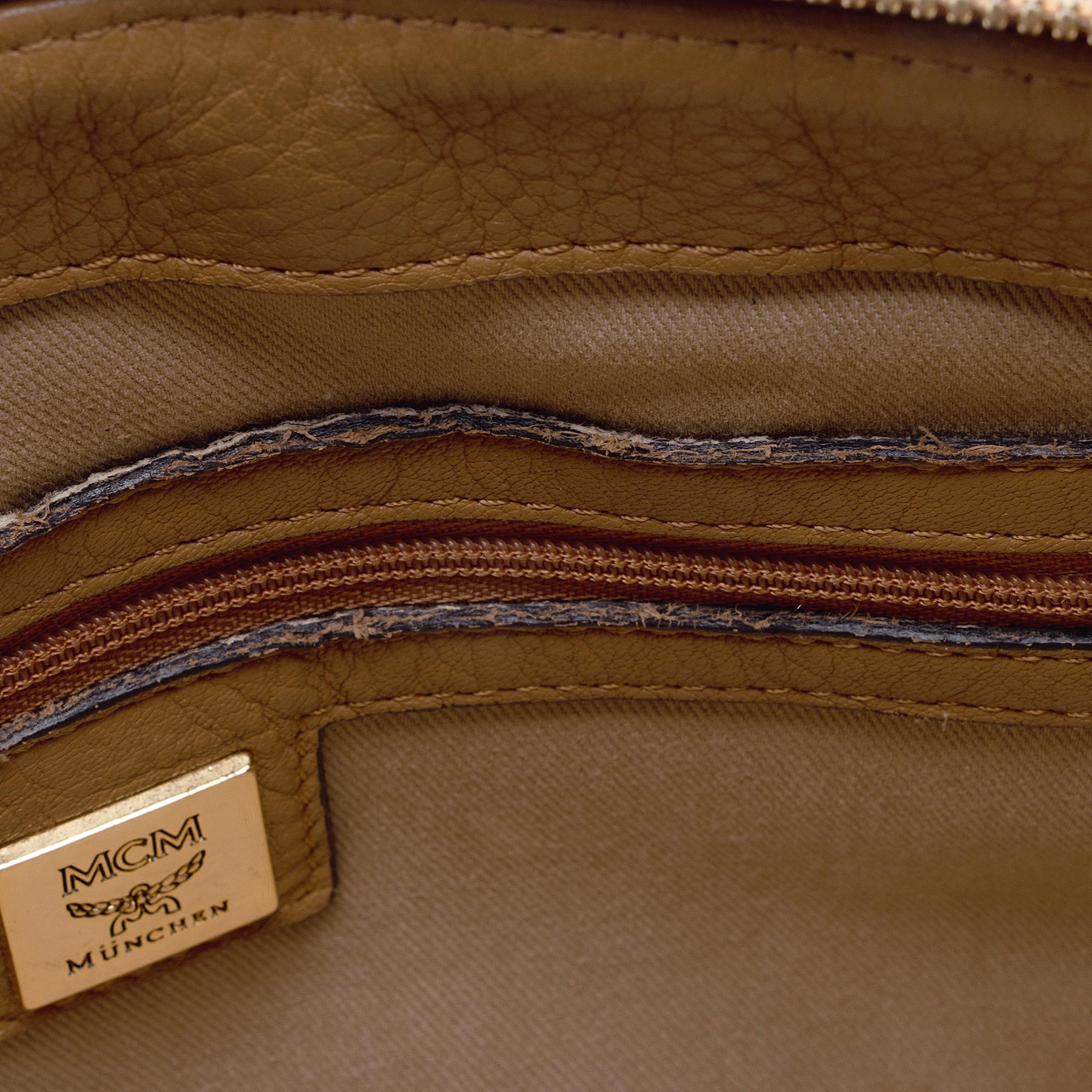 MCM Visetos Top Zip Two Way Shopper Tote (SHF-XGkqn7)