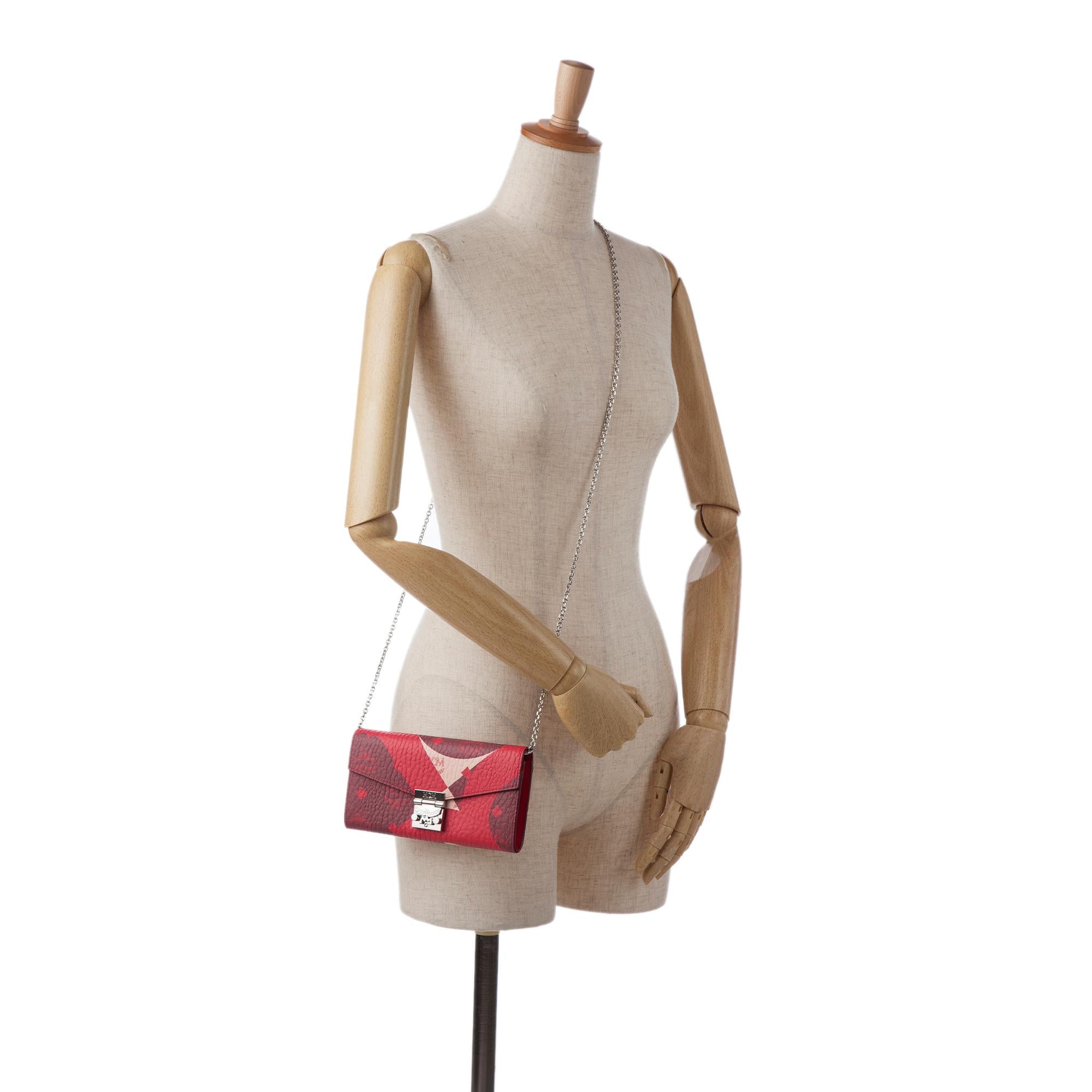 MCM Wave Visetos Millie Flap Crossbody Bag (SHG-QfCWVv)