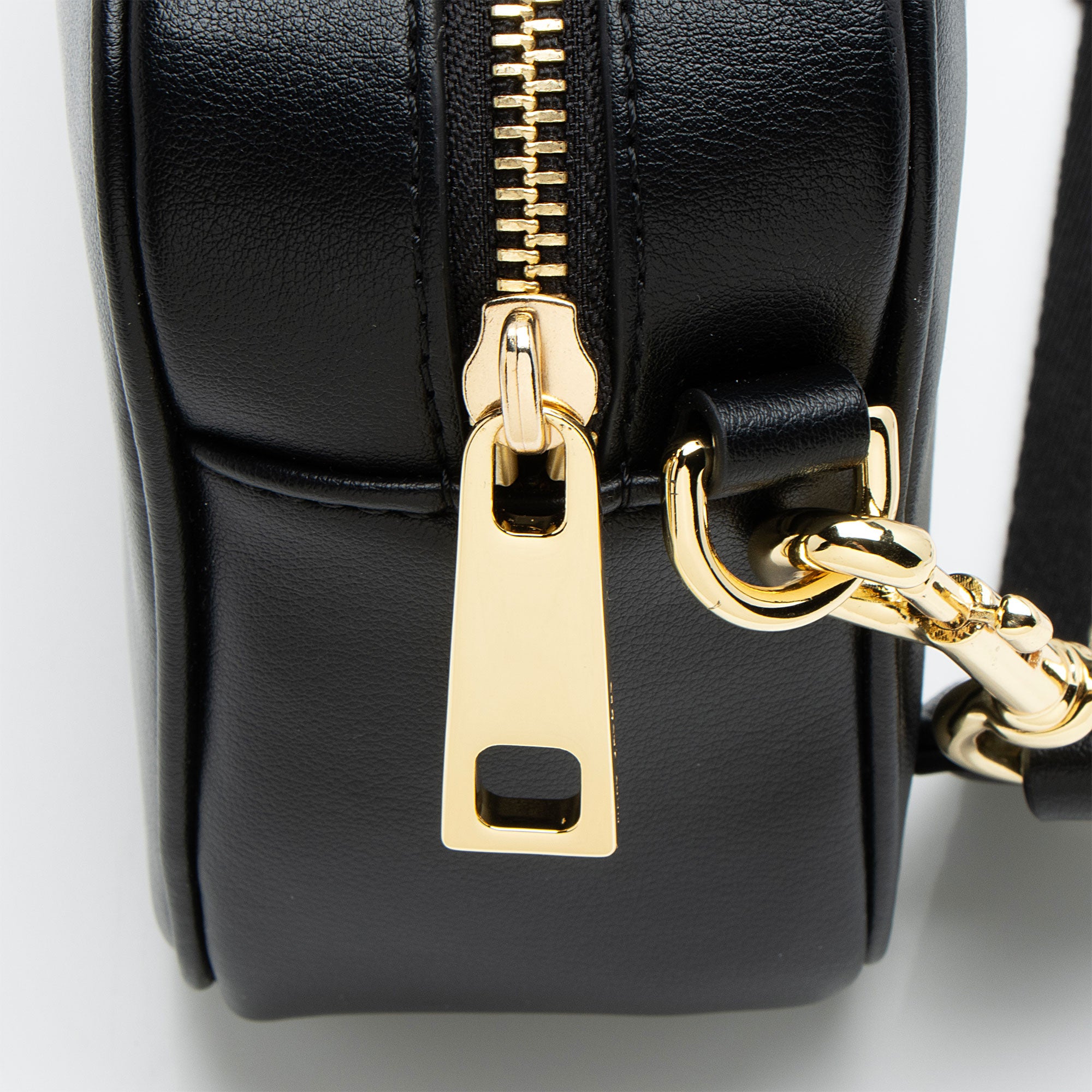Marc Jacobs Leather The Flash Camera Bag (SHF-SDqwxa)