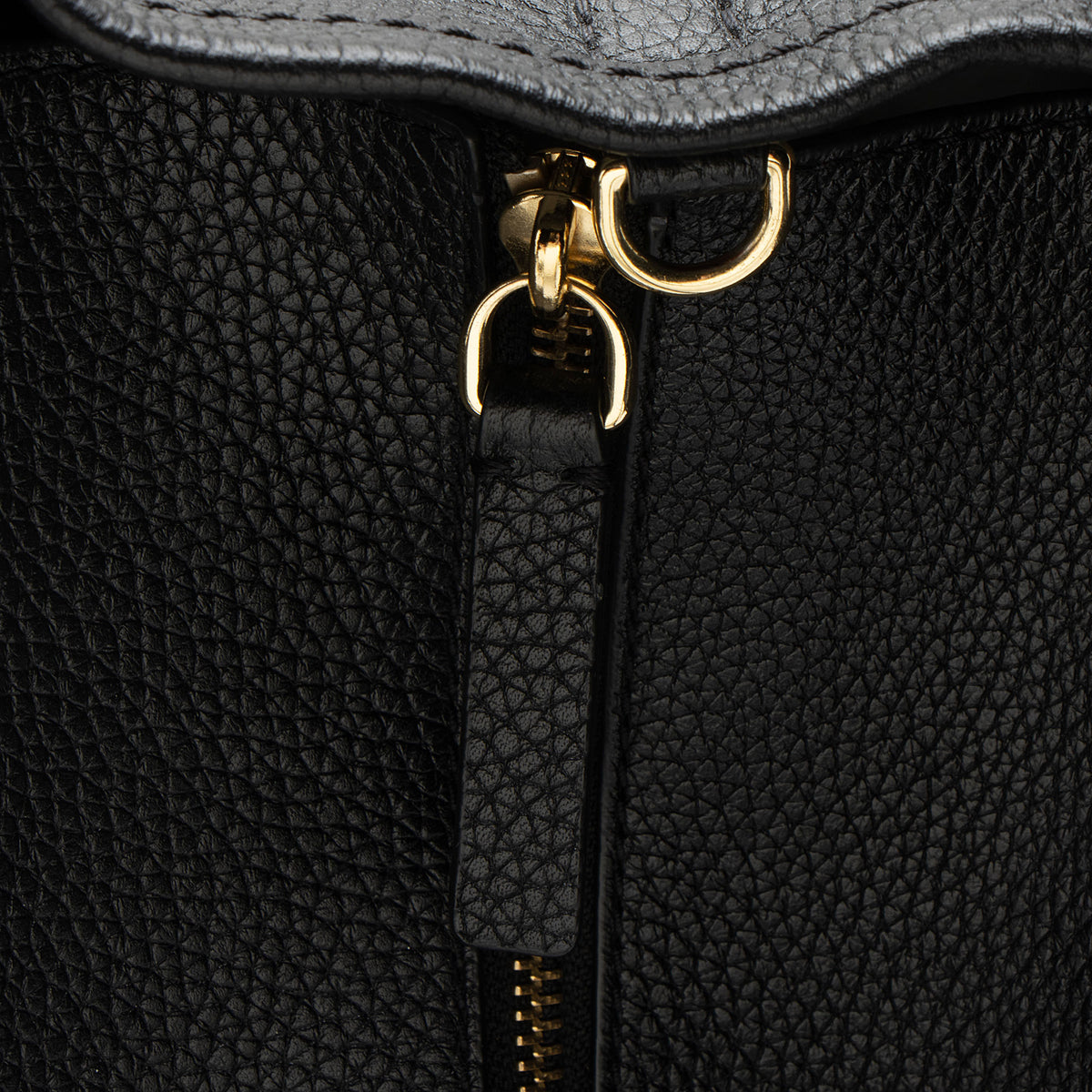 Marc Jacobs Leather The Tote Medium Bag