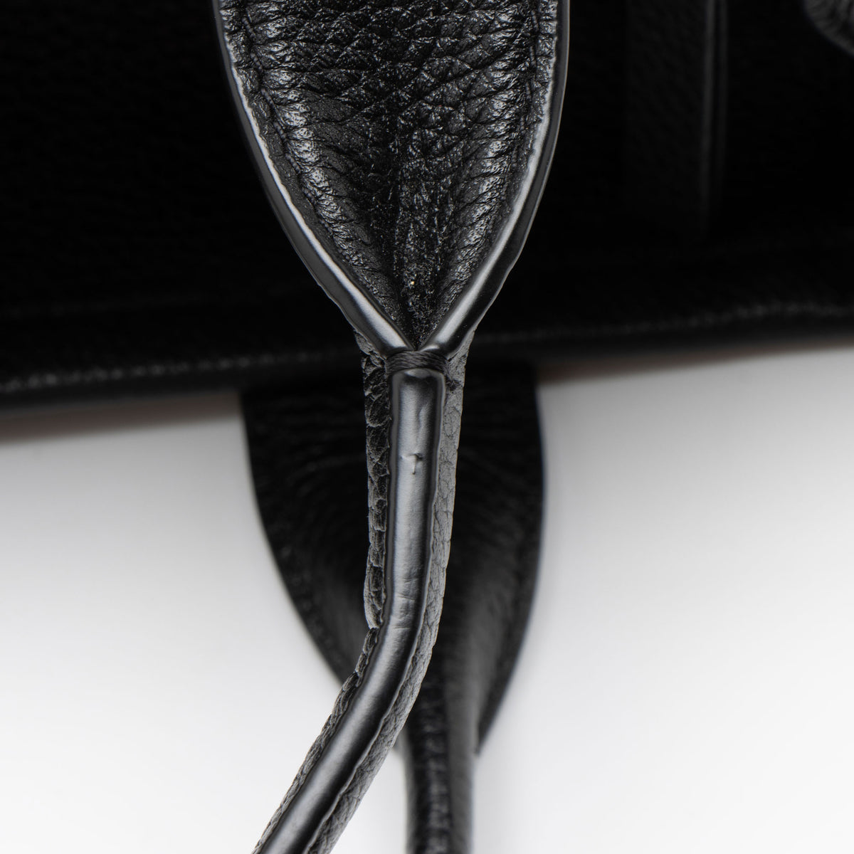 Marc Jacobs Leather The Tote Medium Bag